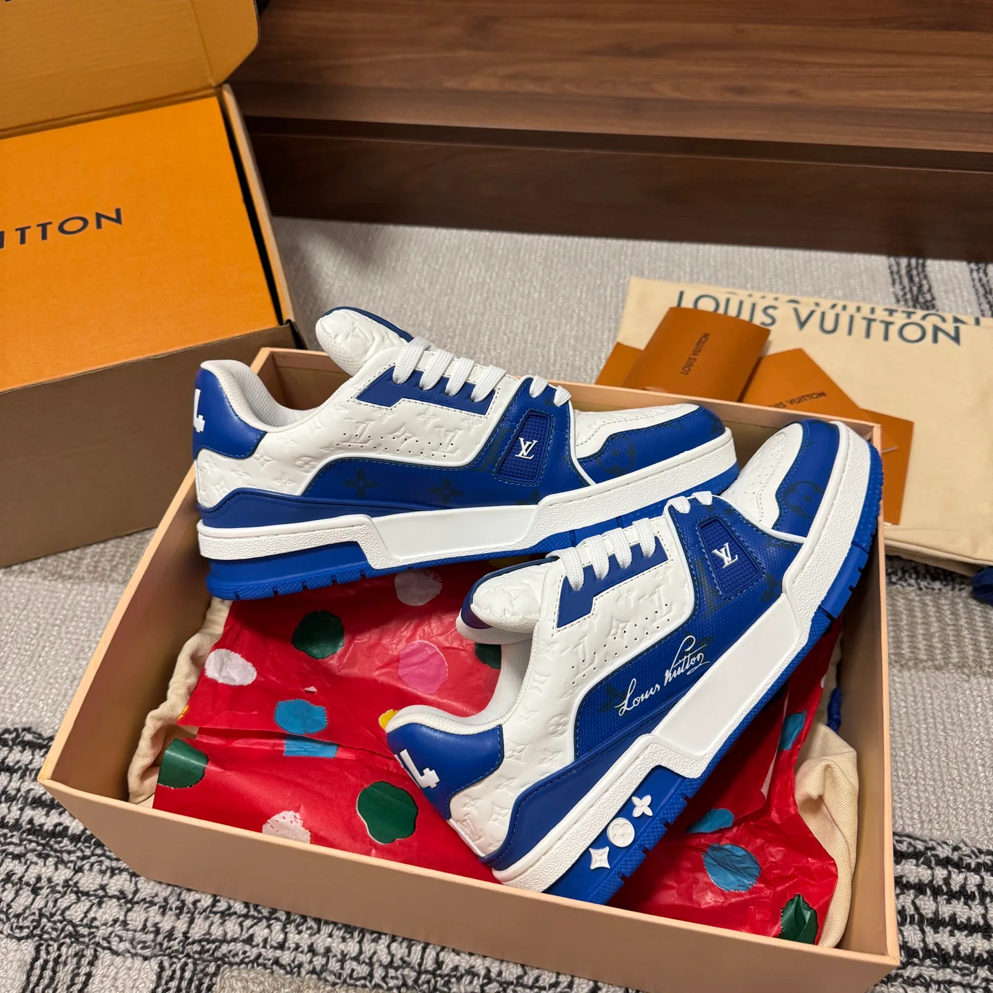 Кроссовки Женские Louis Vuitton 1483885