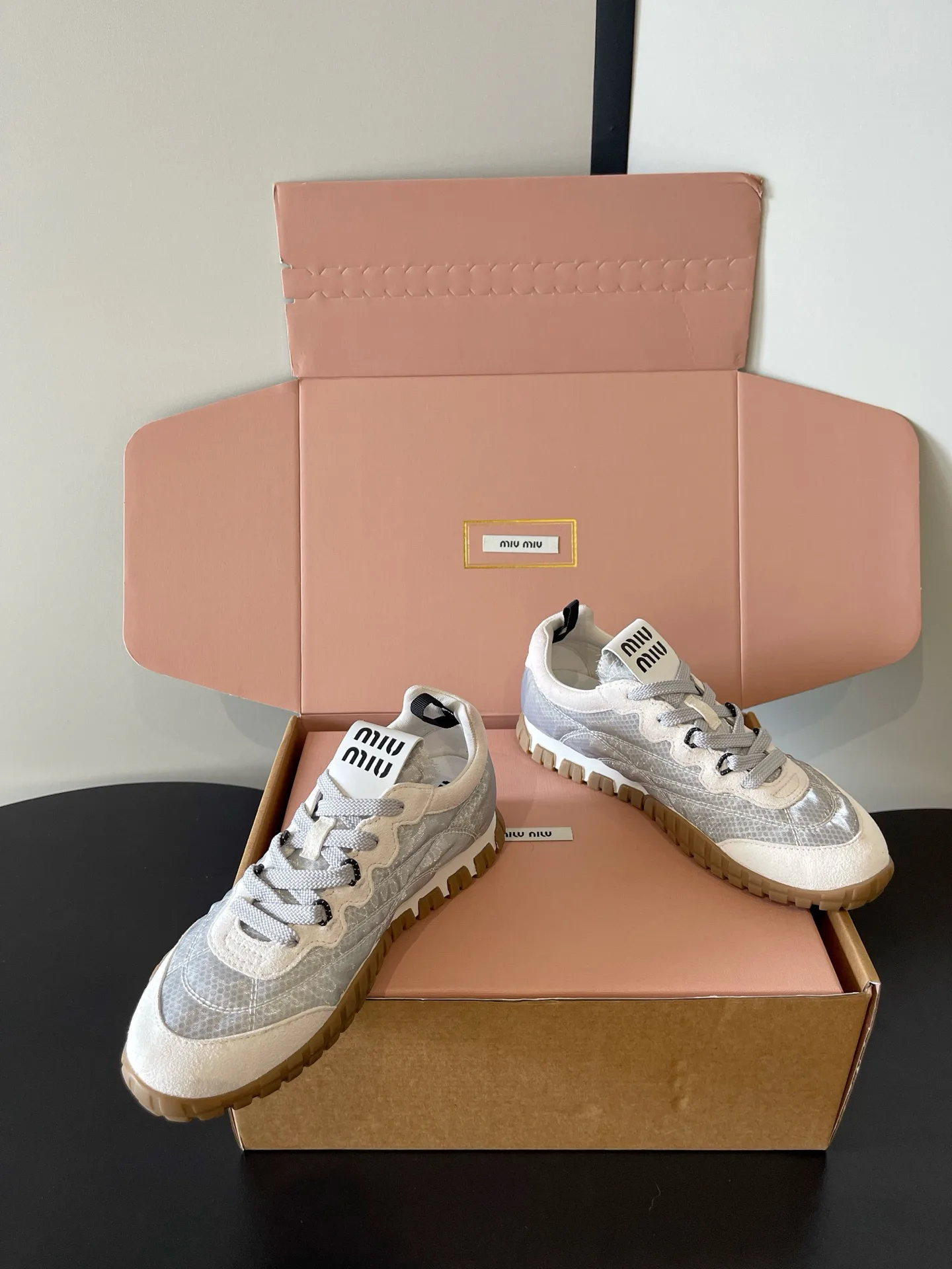 Кроссовки Женские Miu Miu 17920441