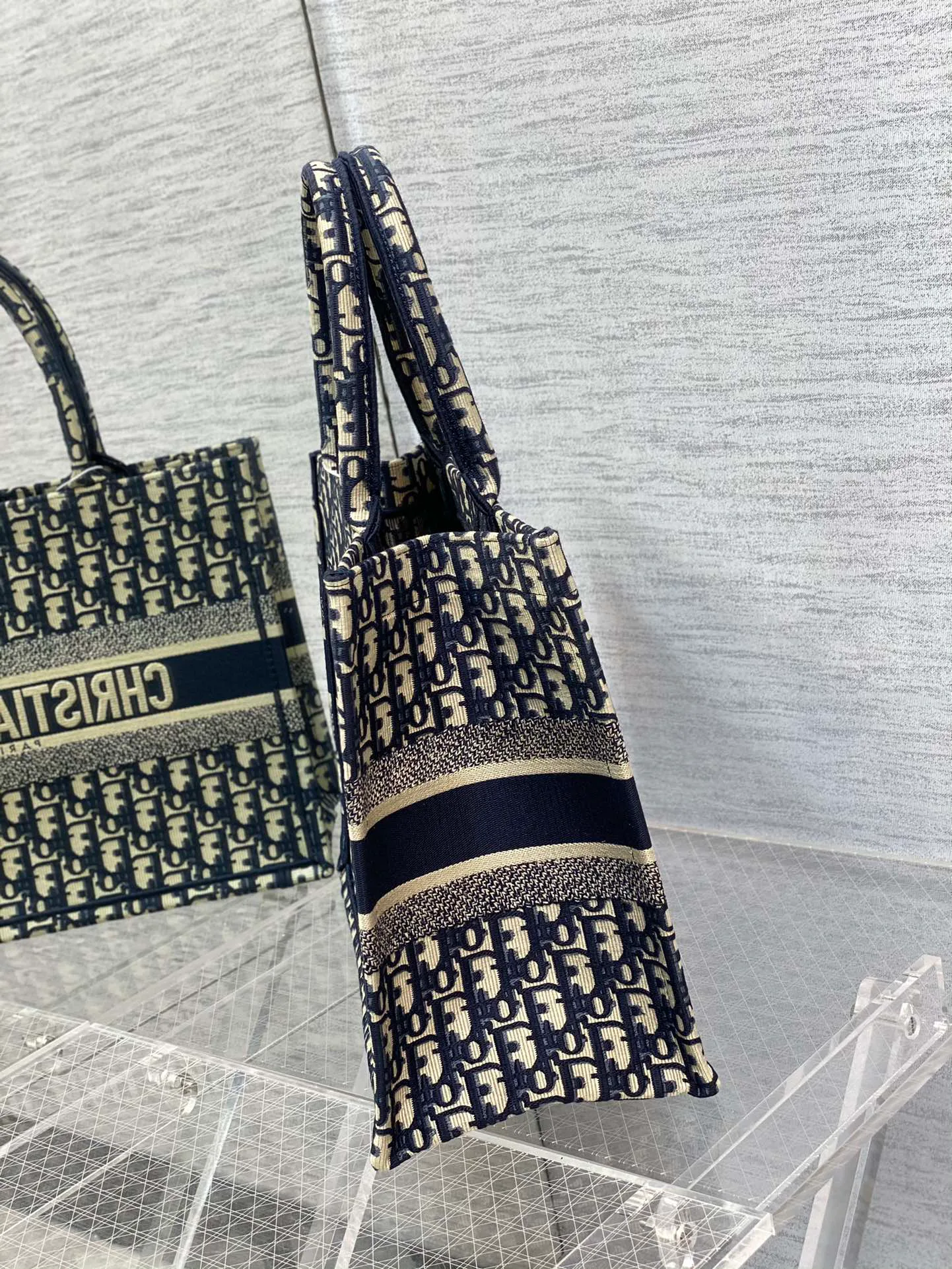 Классические Сумки Женские Christian Dior 19830