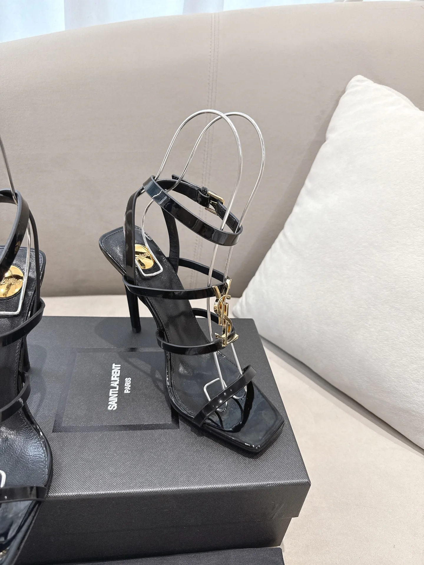 Босоножки Женские Saint Laurent 12815356