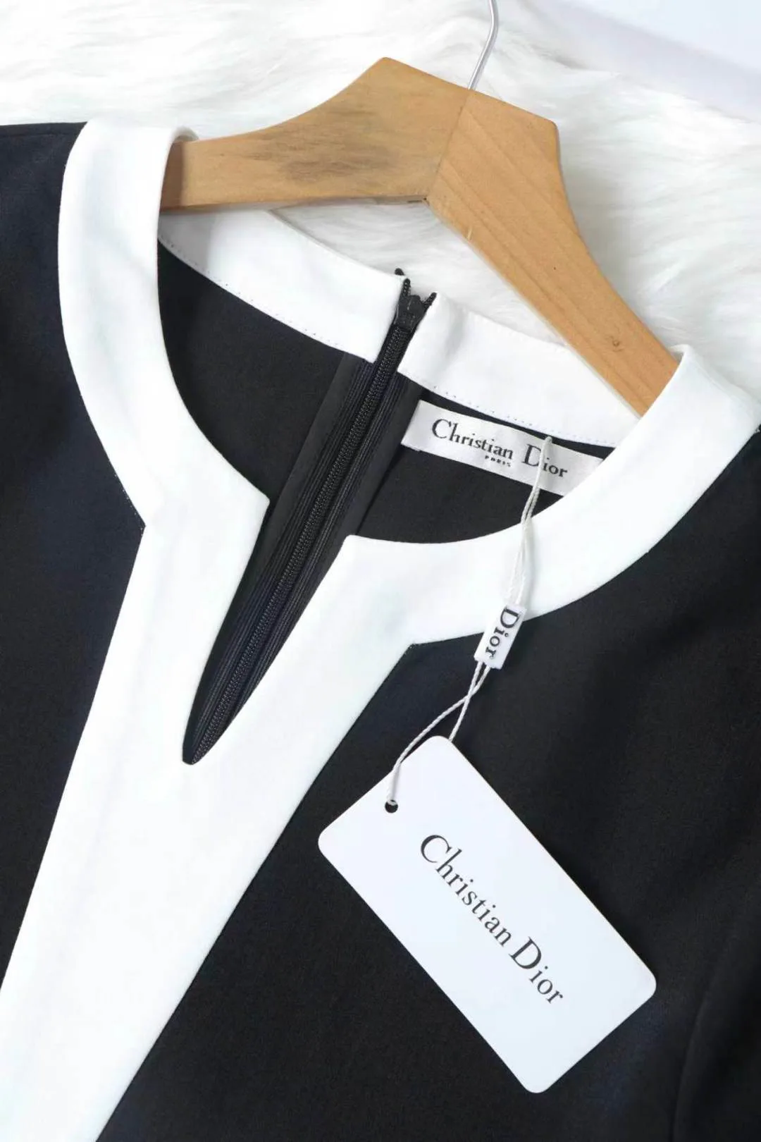 Платья Женские Christian Dior 17737843