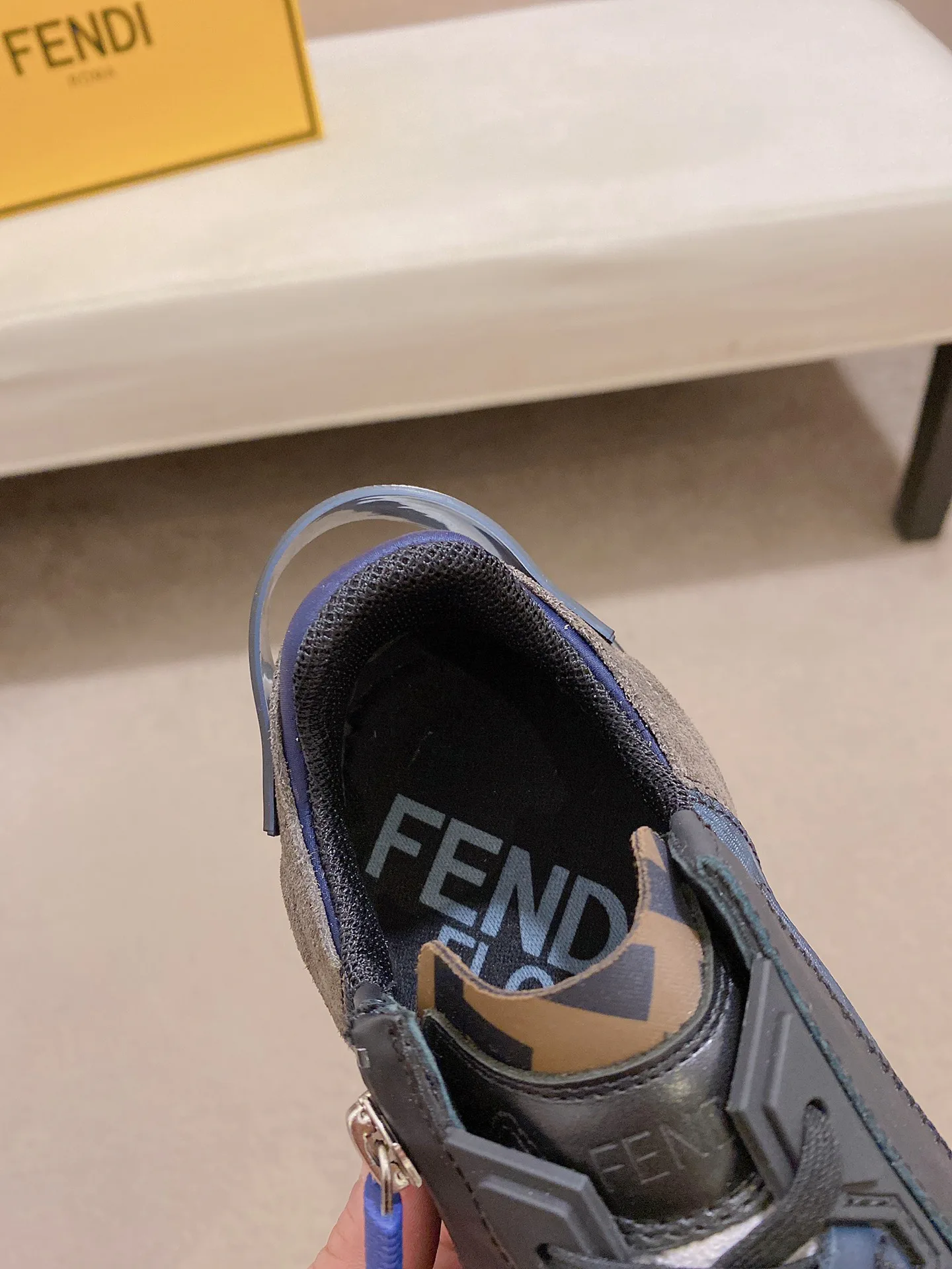 Кроссовки Мужские Fendi 77556