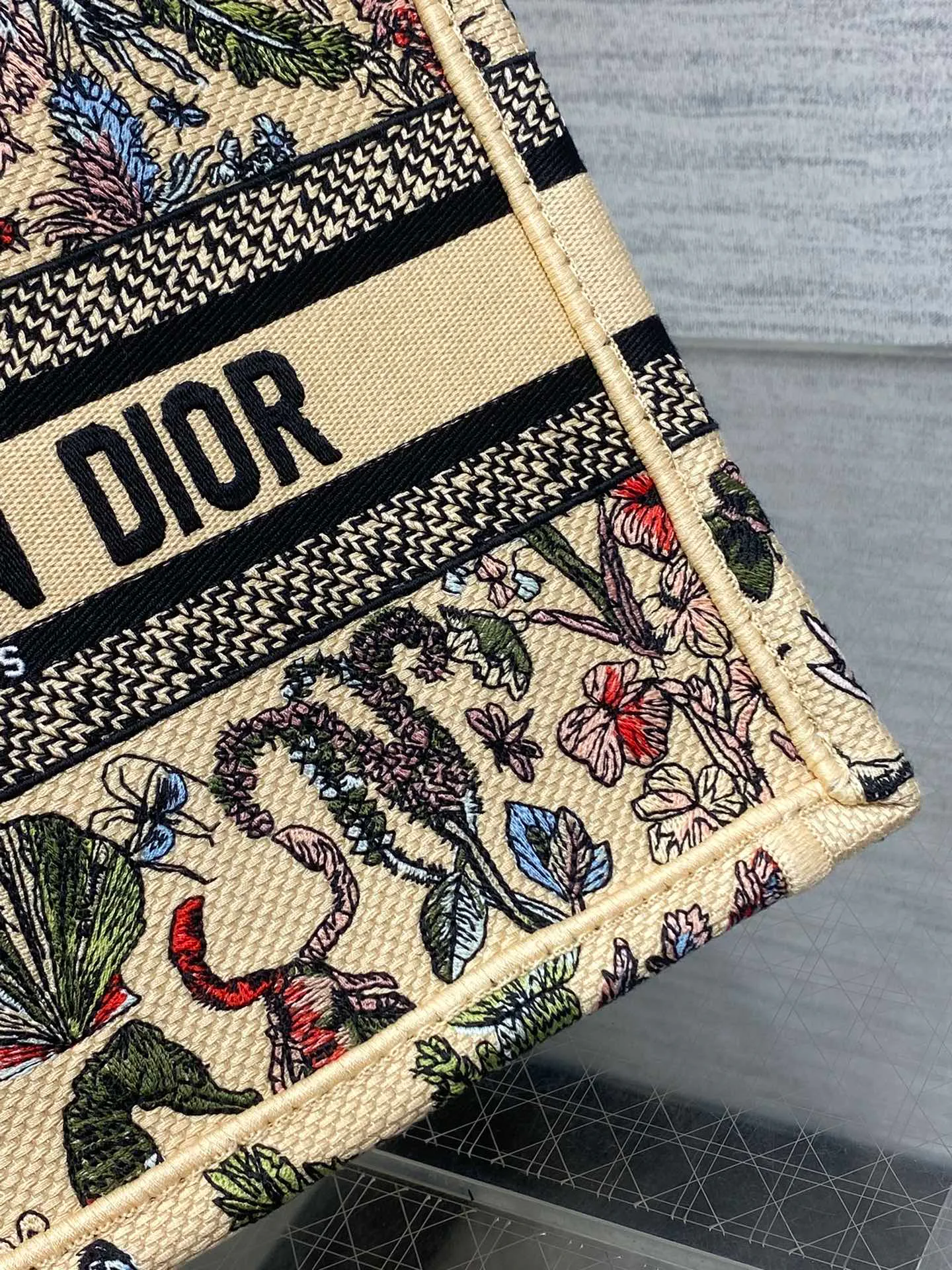 Классические Сумки Женские Christian Dior 13227184