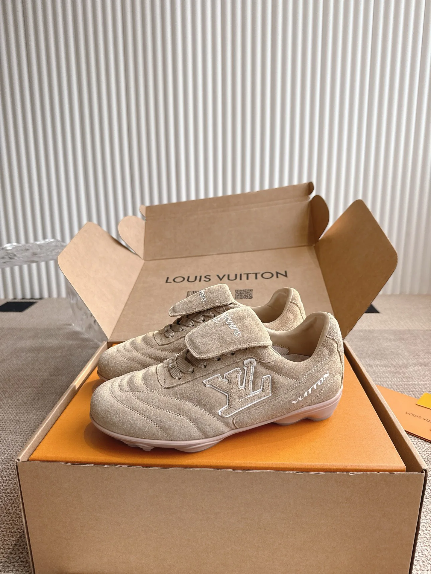 Кроссовки Женские Louis Vuitton 2792845