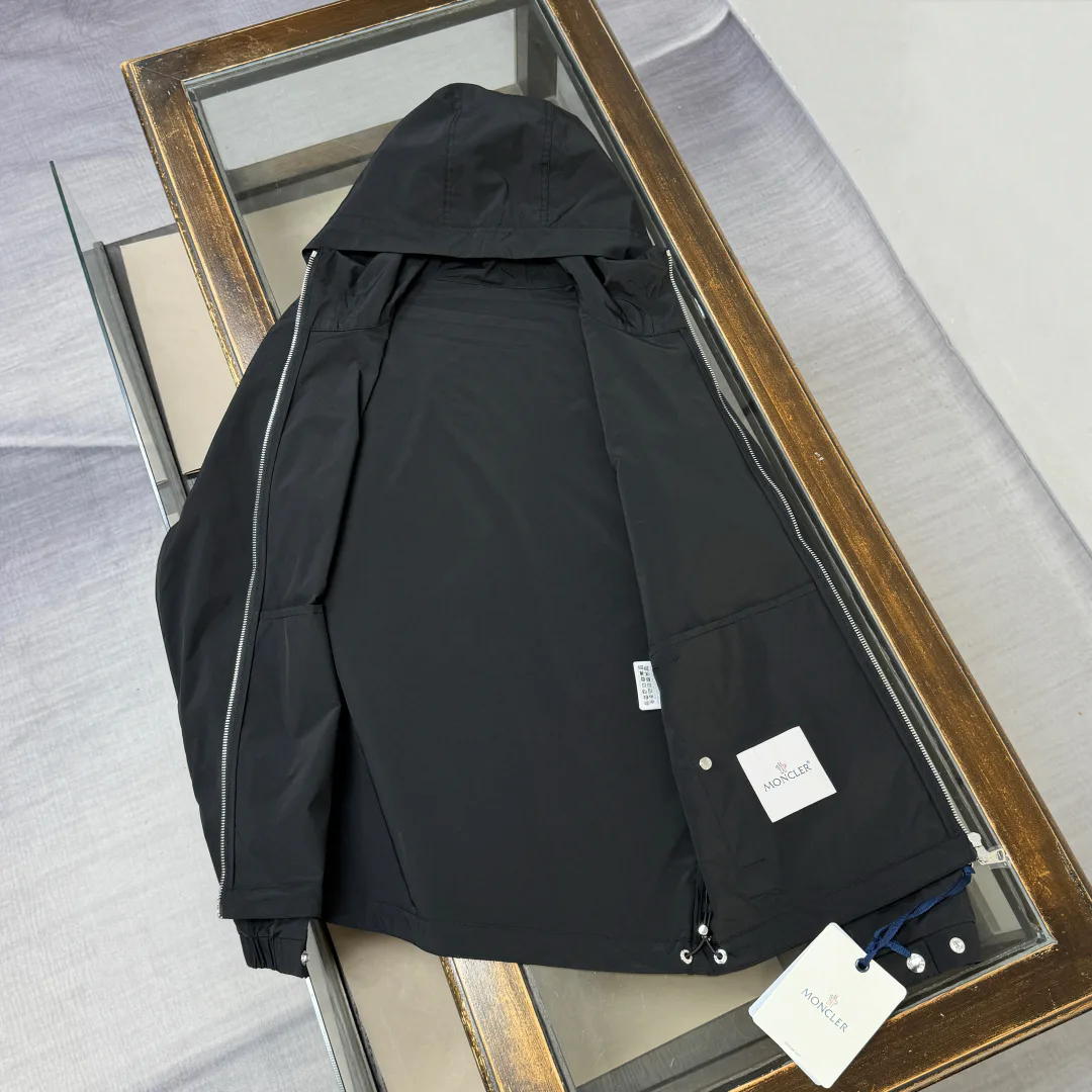 Куртки И Пуховики Женские Moncler 18416527