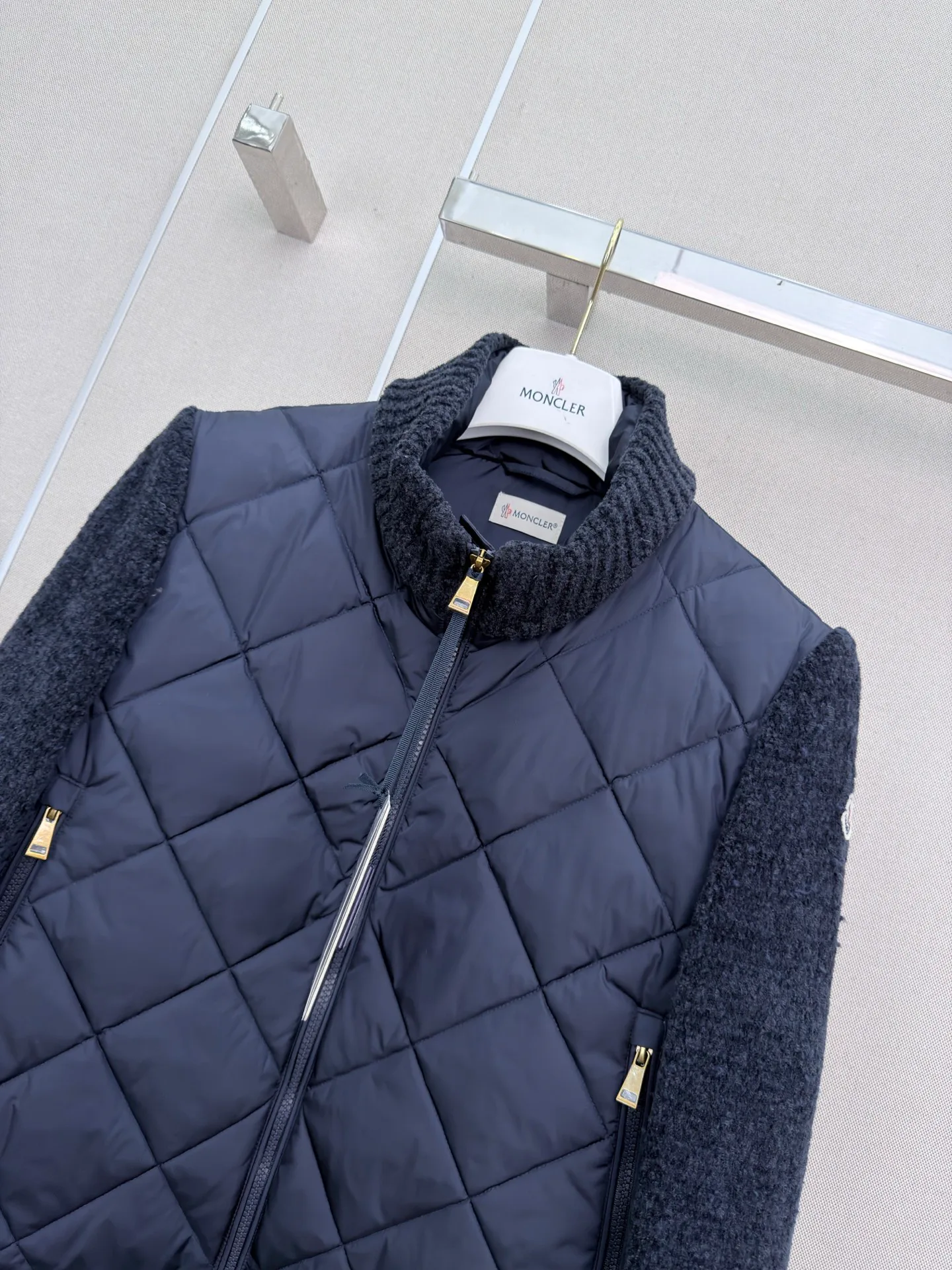 Куртки И Пуховики Женские Moncler 18203545