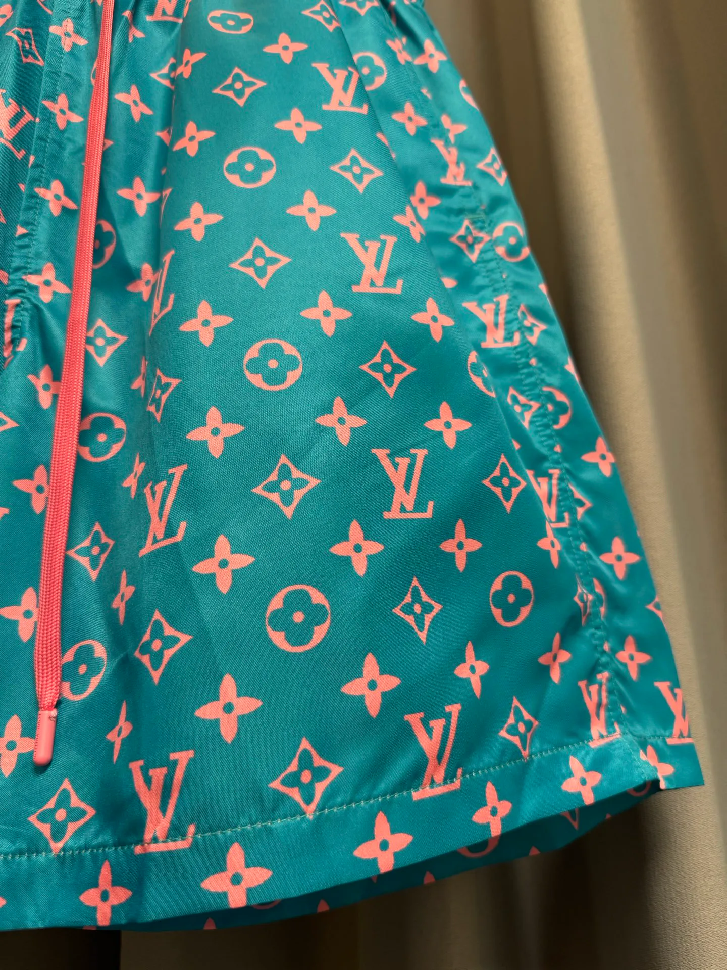 Шорты Мужские Louis Vuitton 17420983