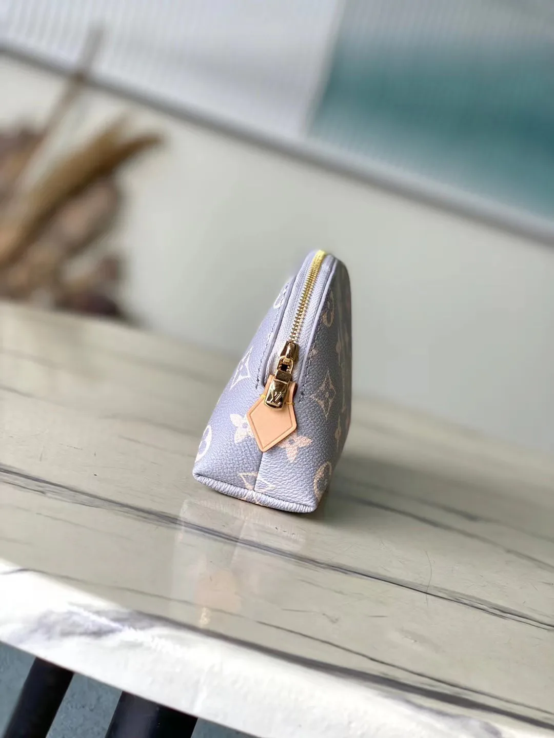 Клатчи Женские Louis Vuitton 18227603