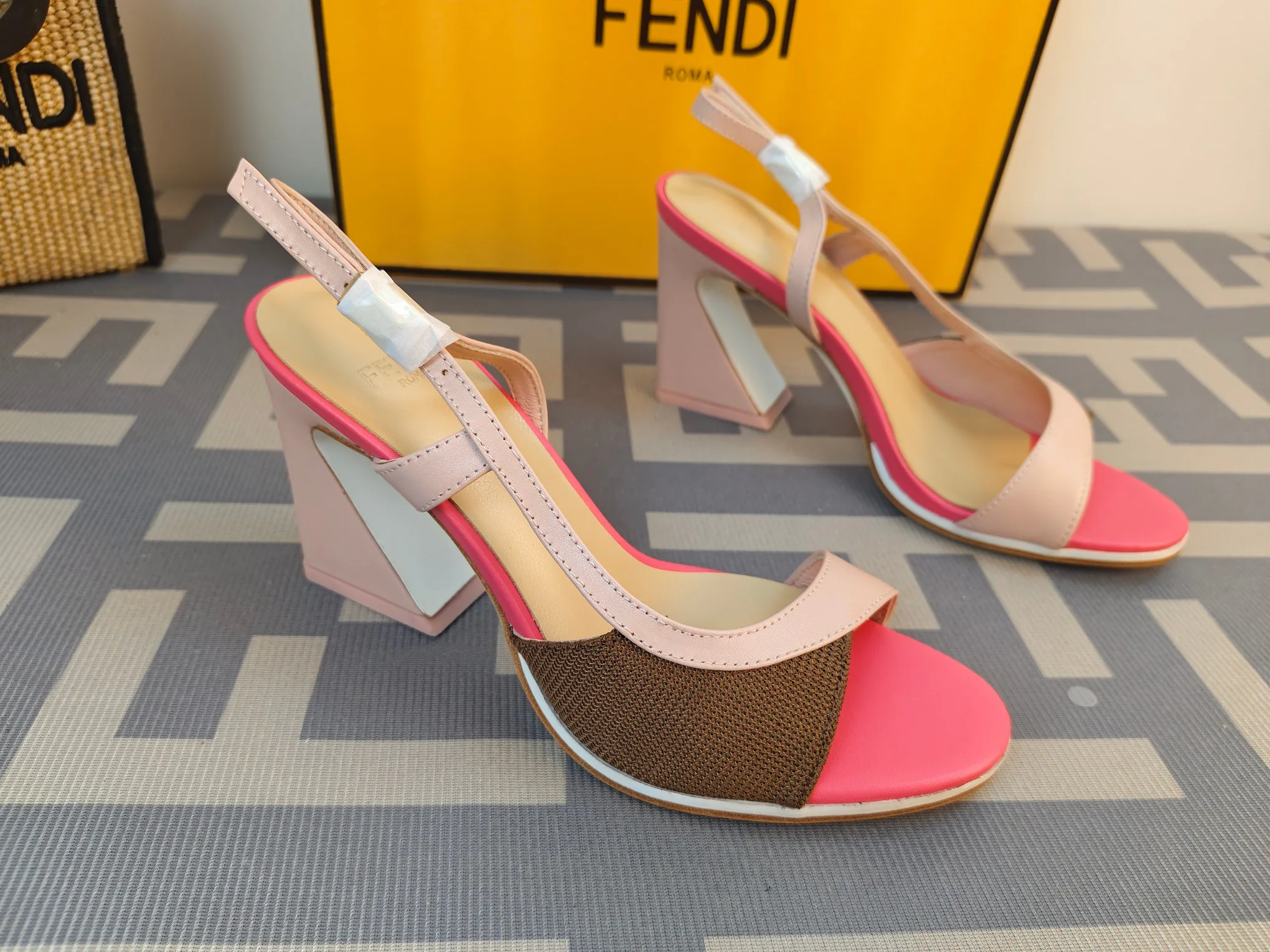 Туфли Женские Fendi 11776684
