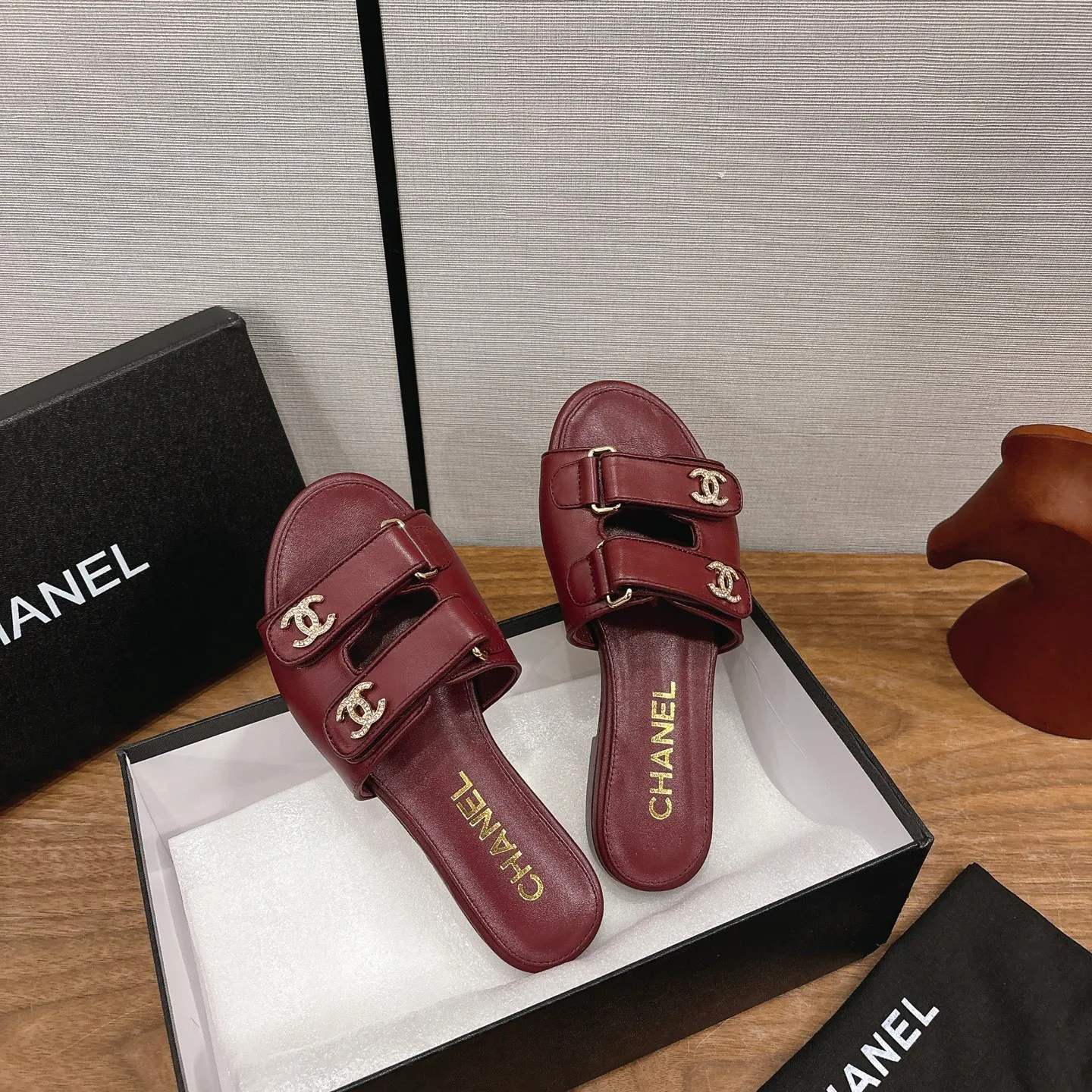 Сандалии Женские Chanel 10644592