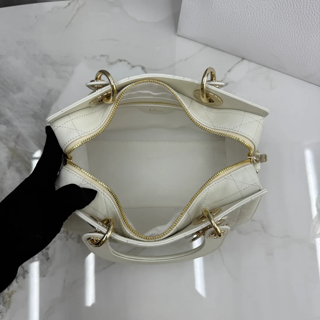 Классические Сумки Женские Christian Dior 18116303