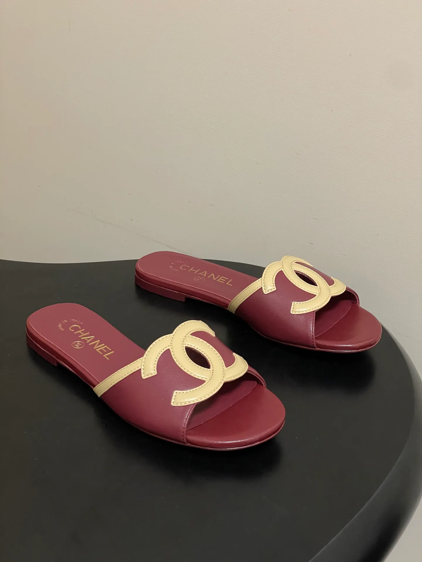 Шлепанцы Женские Chanel 11627614