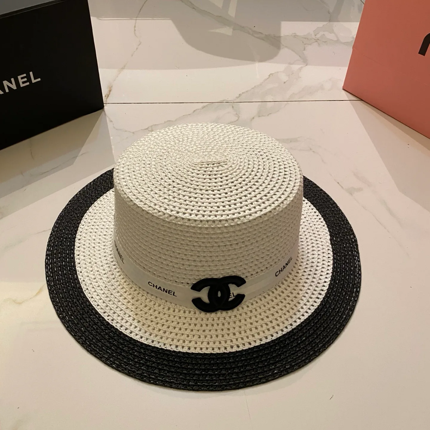 Головные Уборы Chanel 17498281