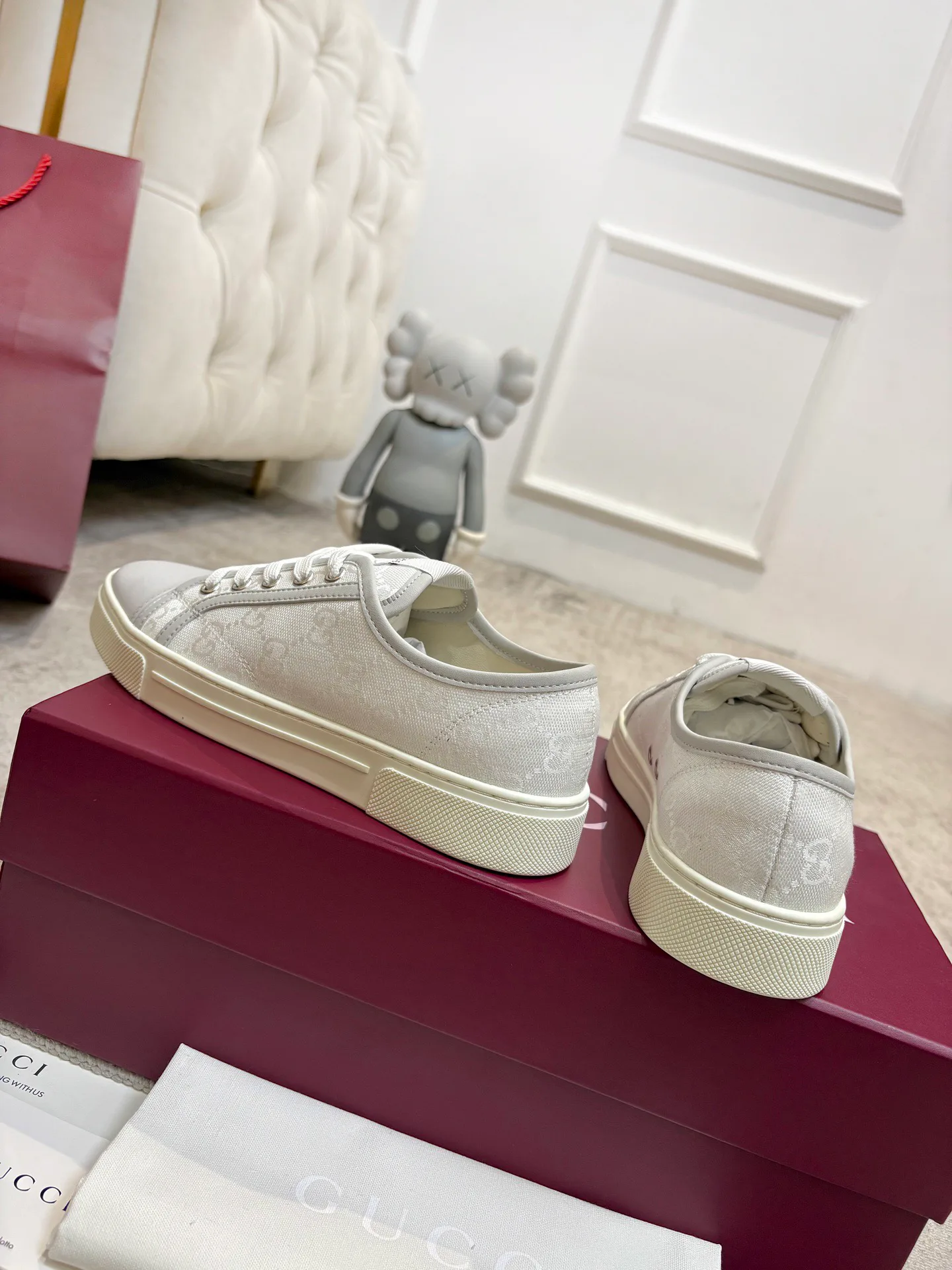 Кроссовки Женские Gucci 18901592