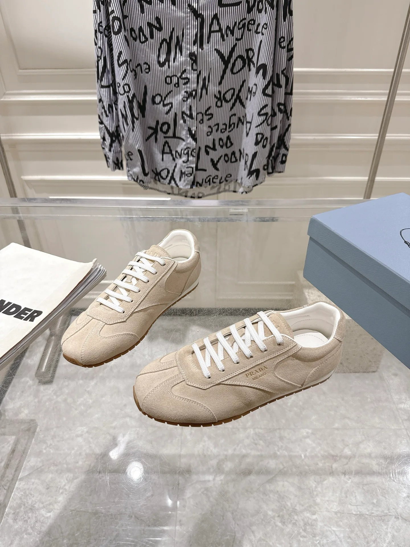 Кроссовки Женские Prada 18508344