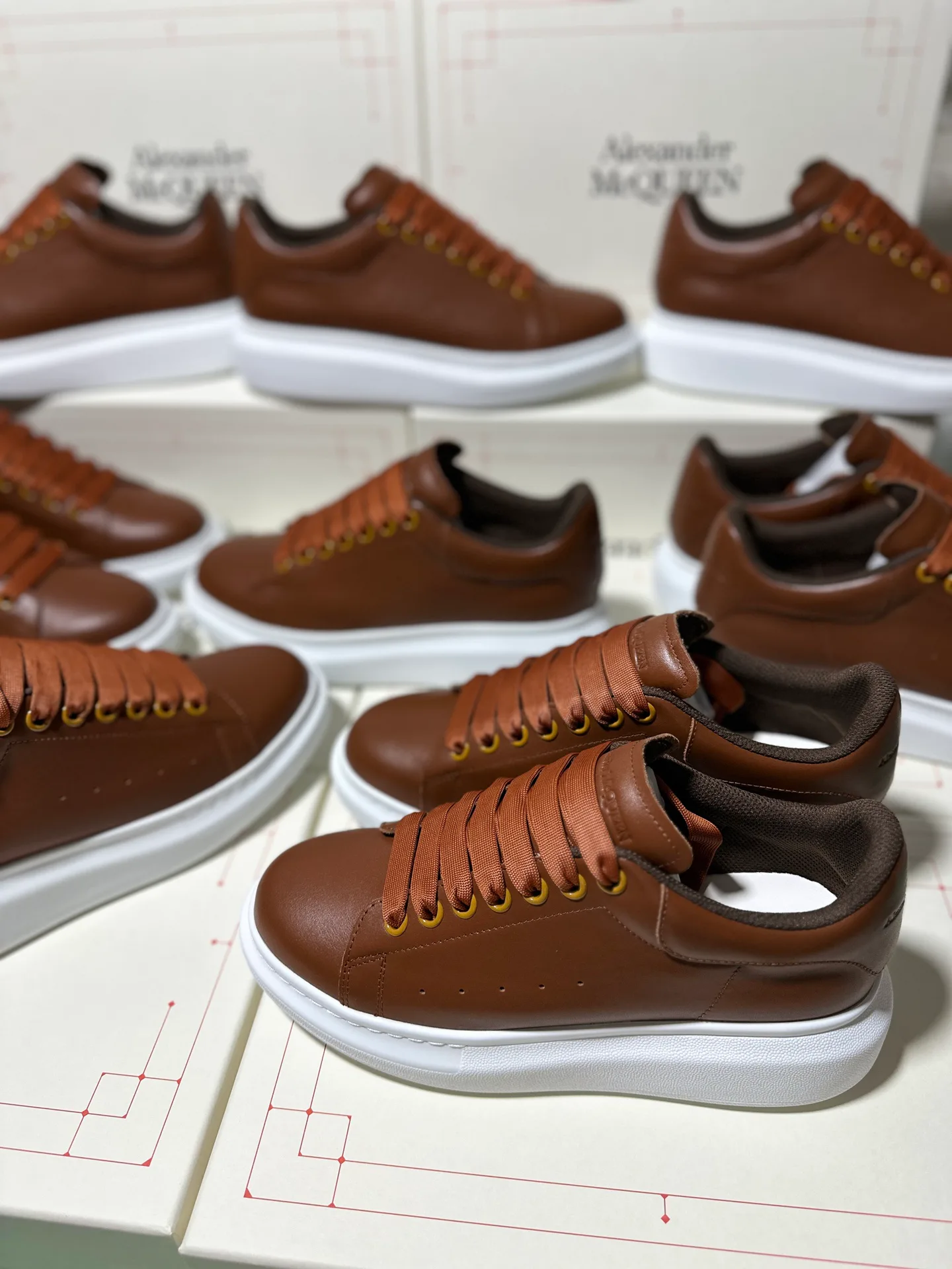 Кроссовки Женские Alexander Mcqueen 18616782