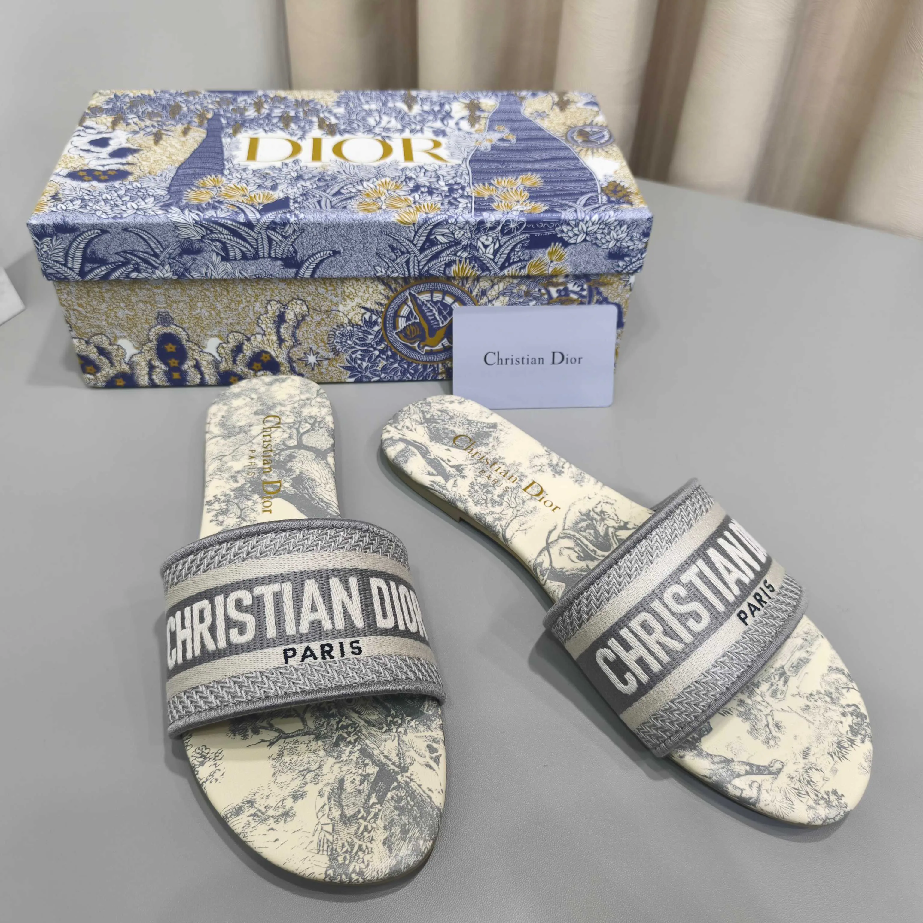 Шлепанцы Женские Christian Dior 17988837