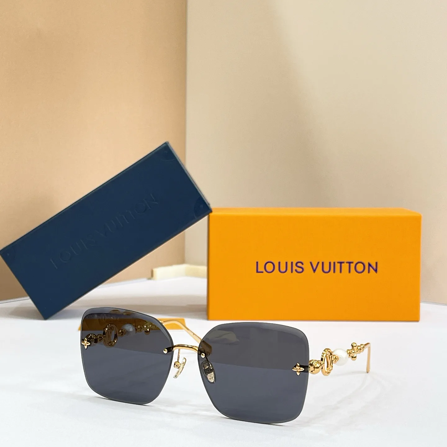 Очки Louis Vuitton 17495901