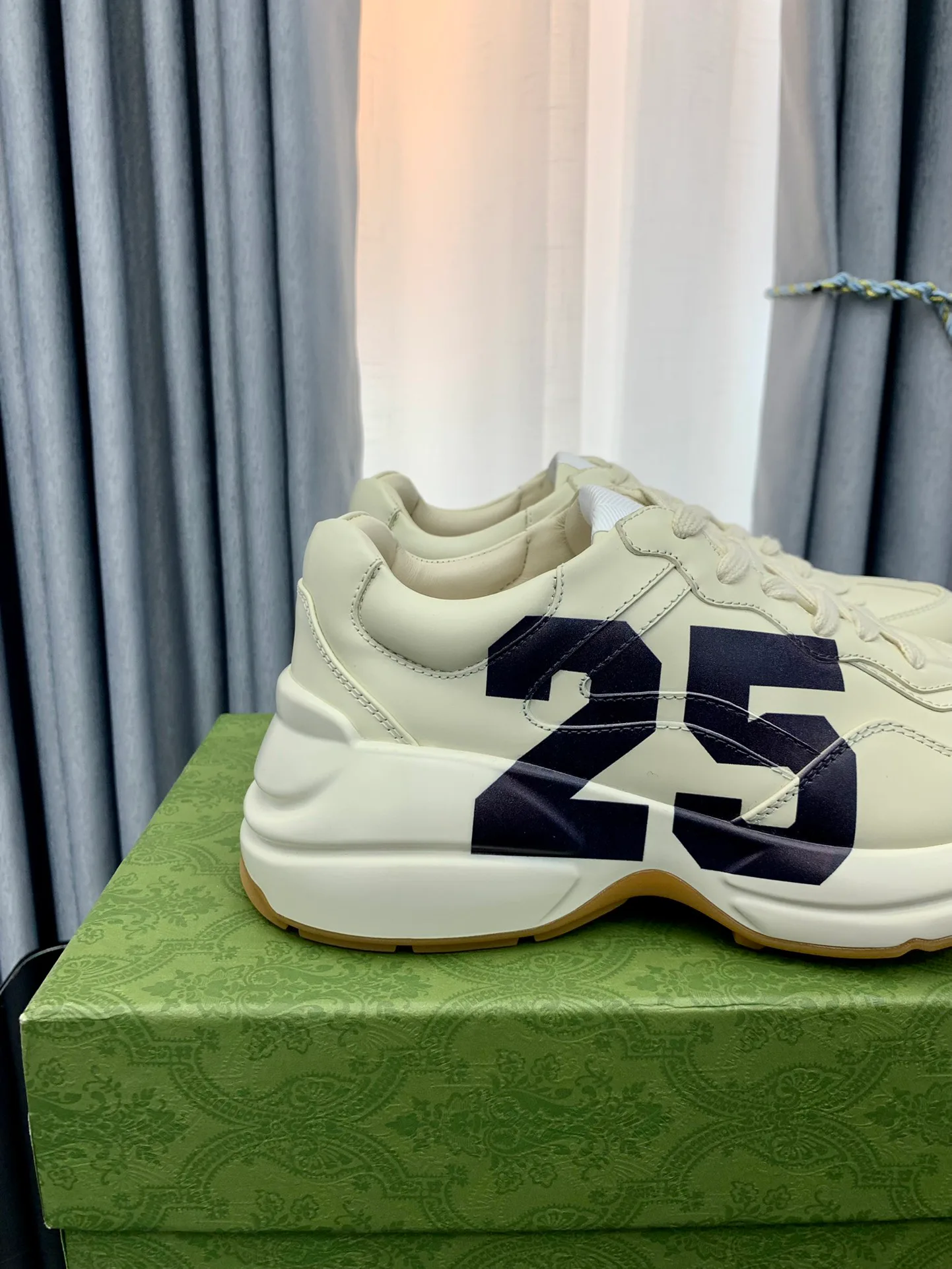 Кроссовки Женские Gucci 173851