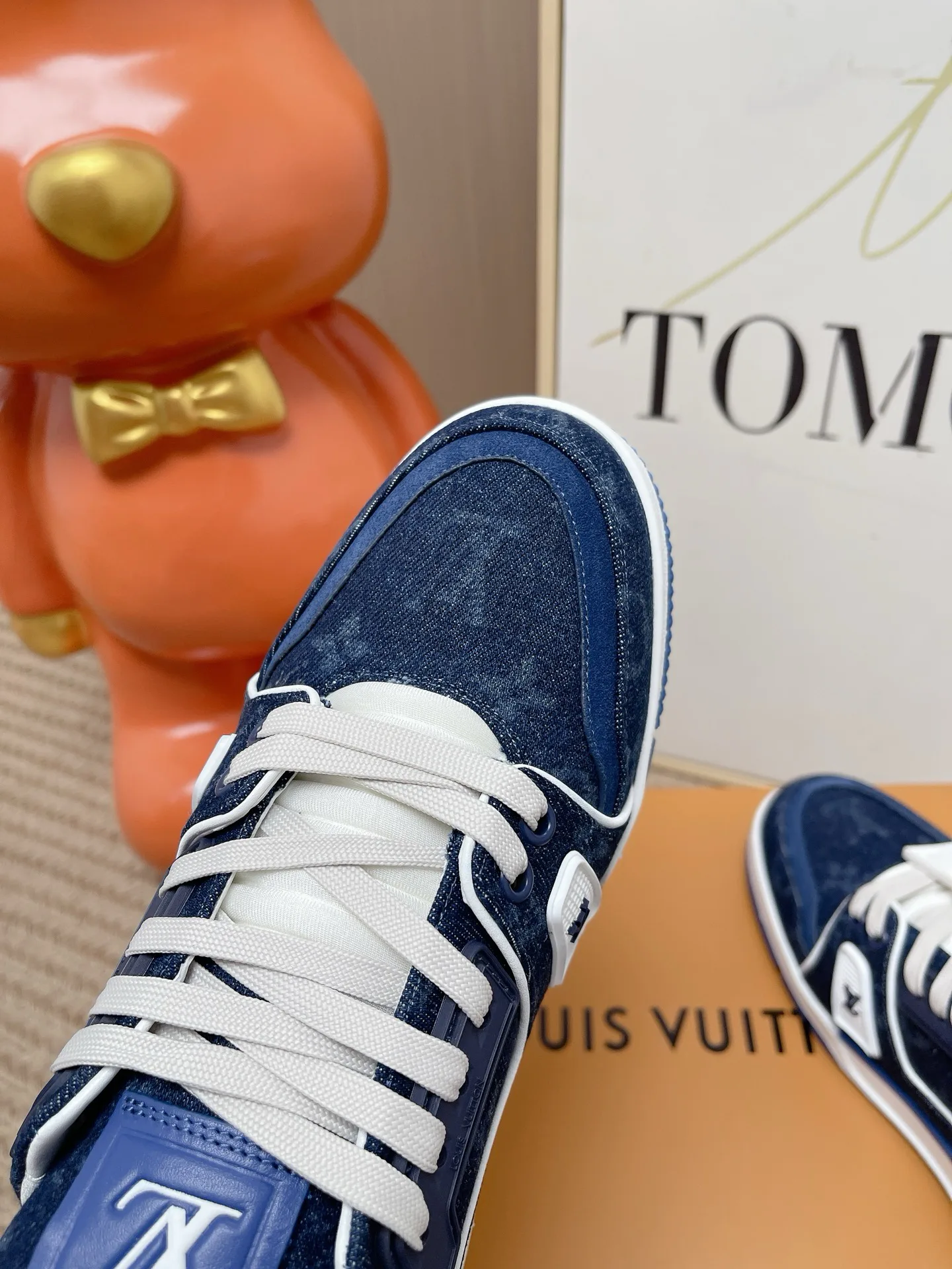 Кроссовки Женские Louis Vuitton 18747233