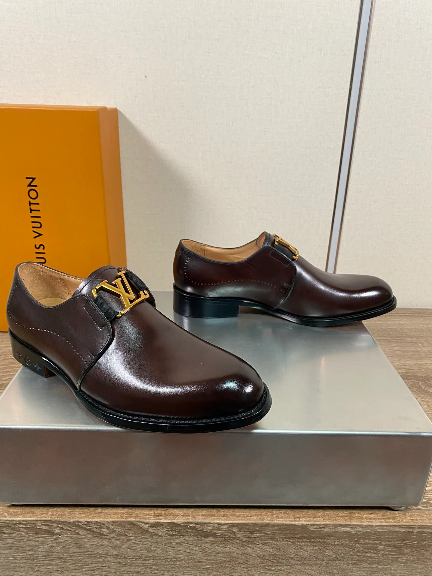 Лоферы И Туфли Мужские Louis Vuitton 18078689