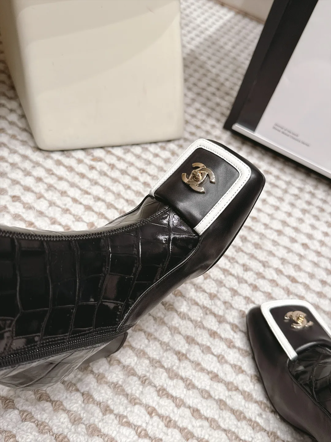 Сапоги Женские Chanel 18830445