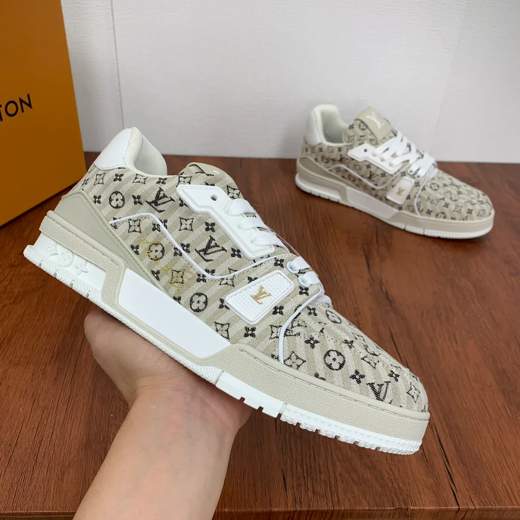 Кроссовки Женские Louis Vuitton 9814263