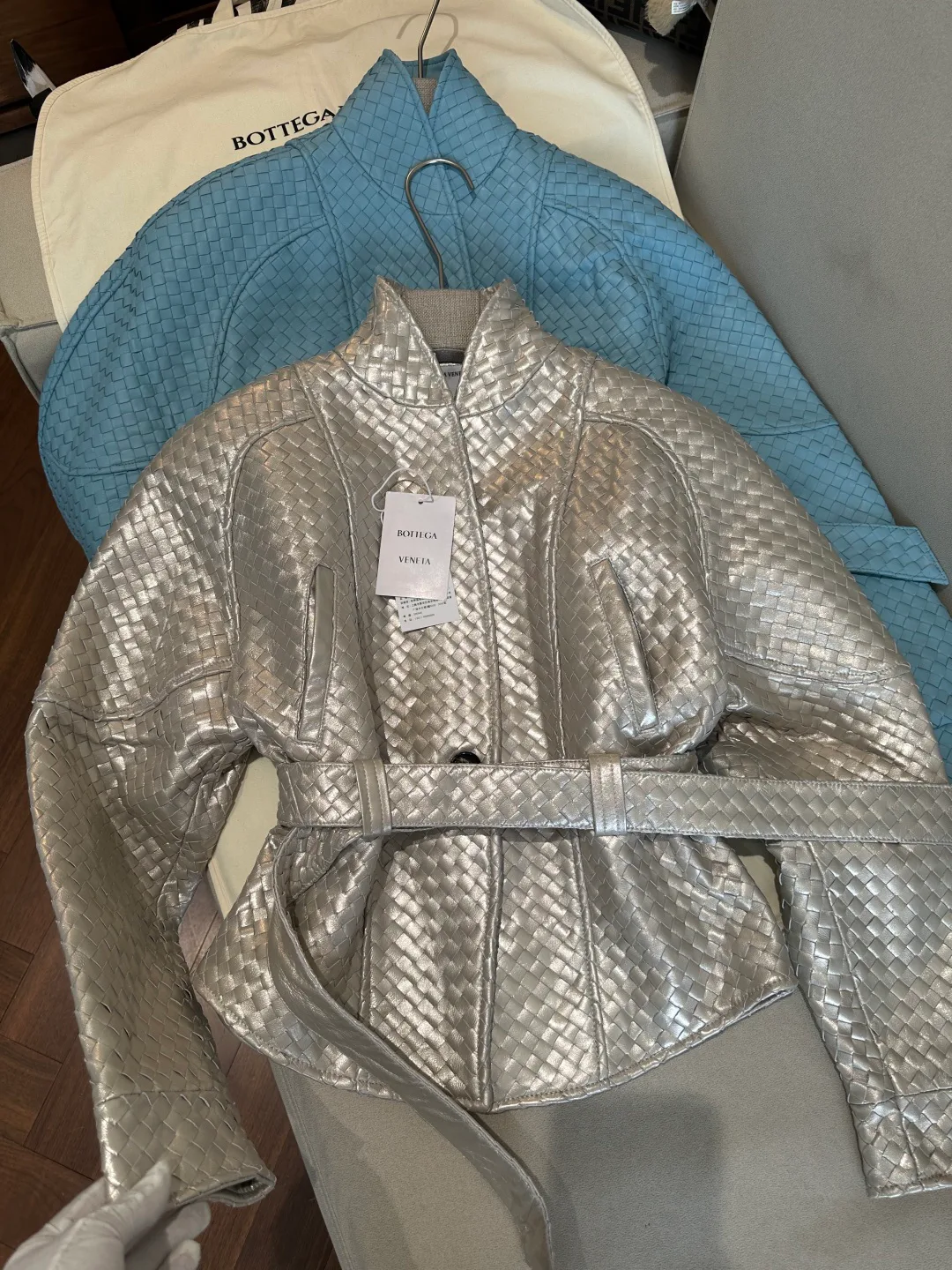 Кожаные Куртки И Дублёнки Женские Bottega Veneta 19134549