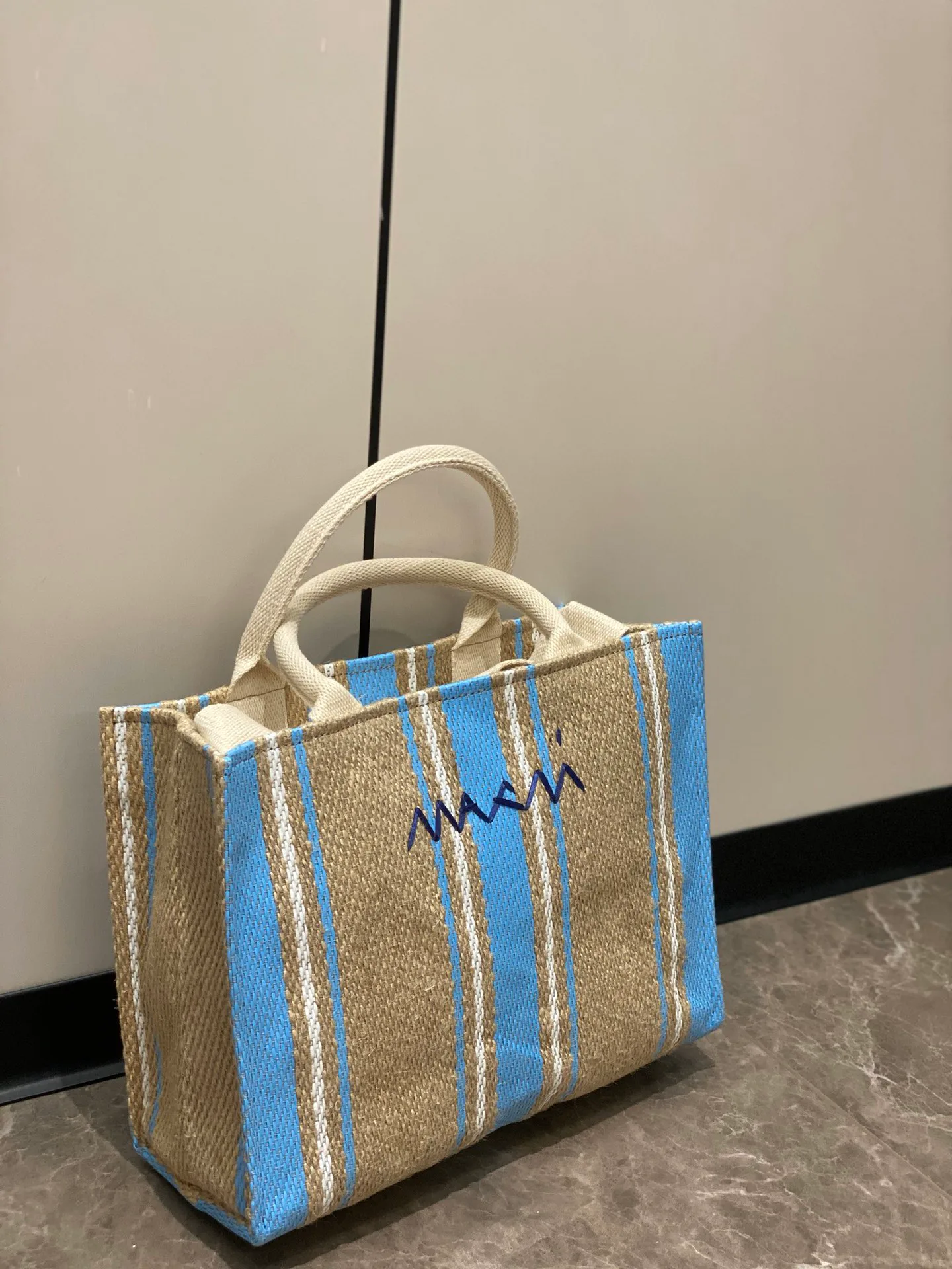 Классические Сумки Женские Marni 11111704