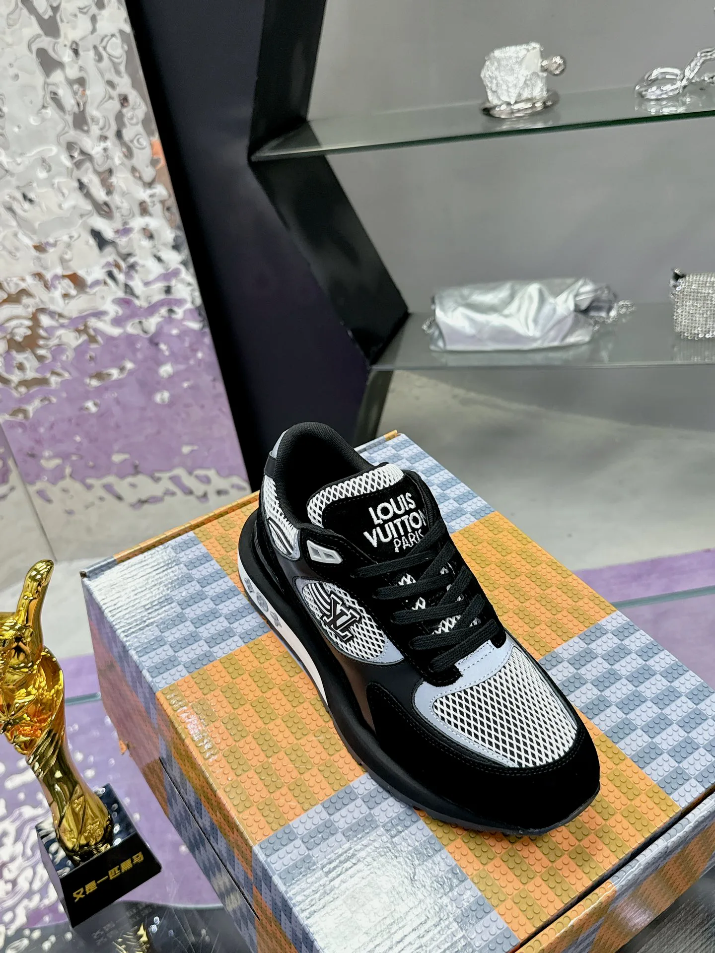 Кроссовки Мужские Louis Vuitton 276162