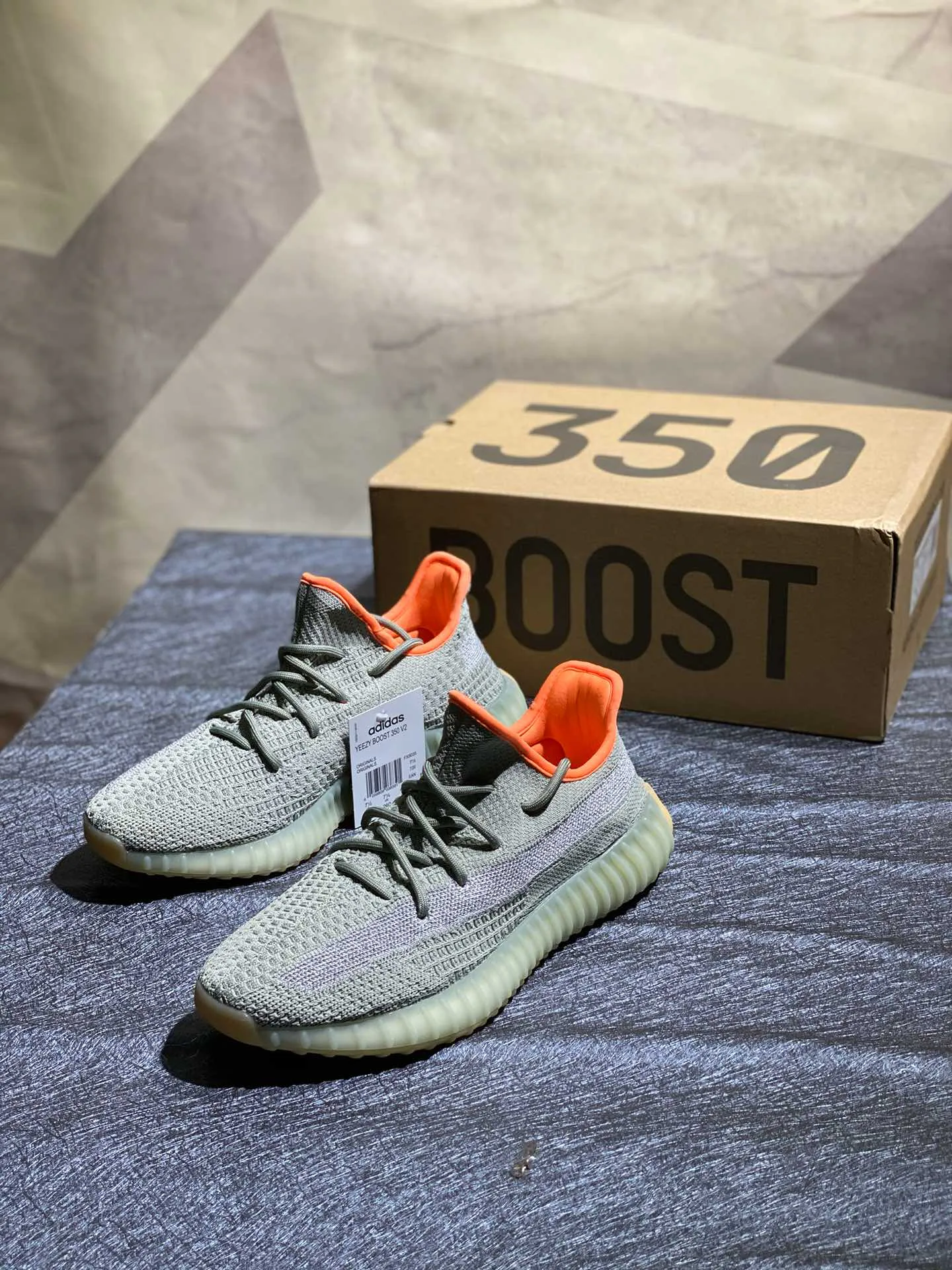 Кроссовки Женские Yeezy 17326259