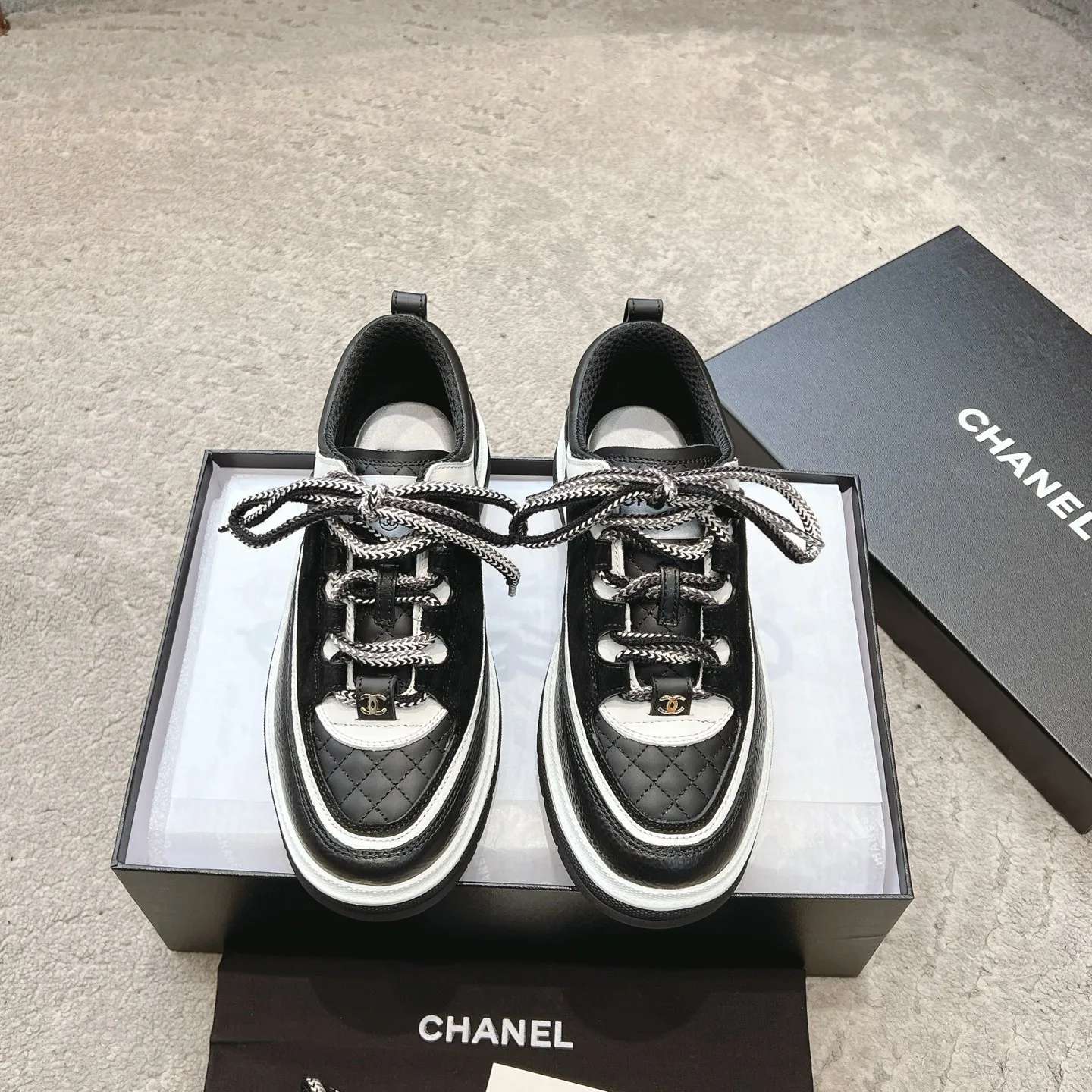 Кроссовки Женские Chanel 11407473