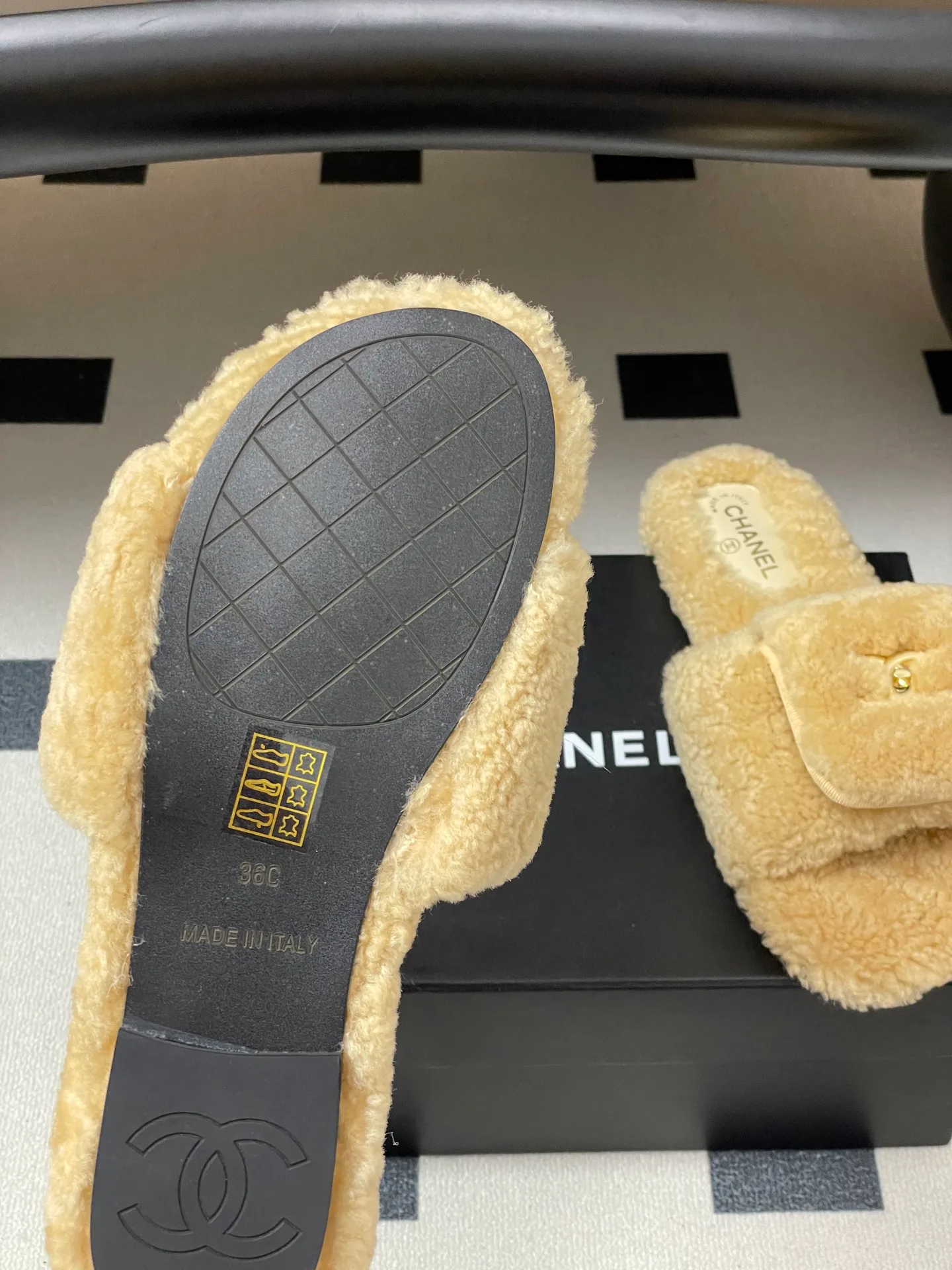 Тапочки Женские Chanel 83889