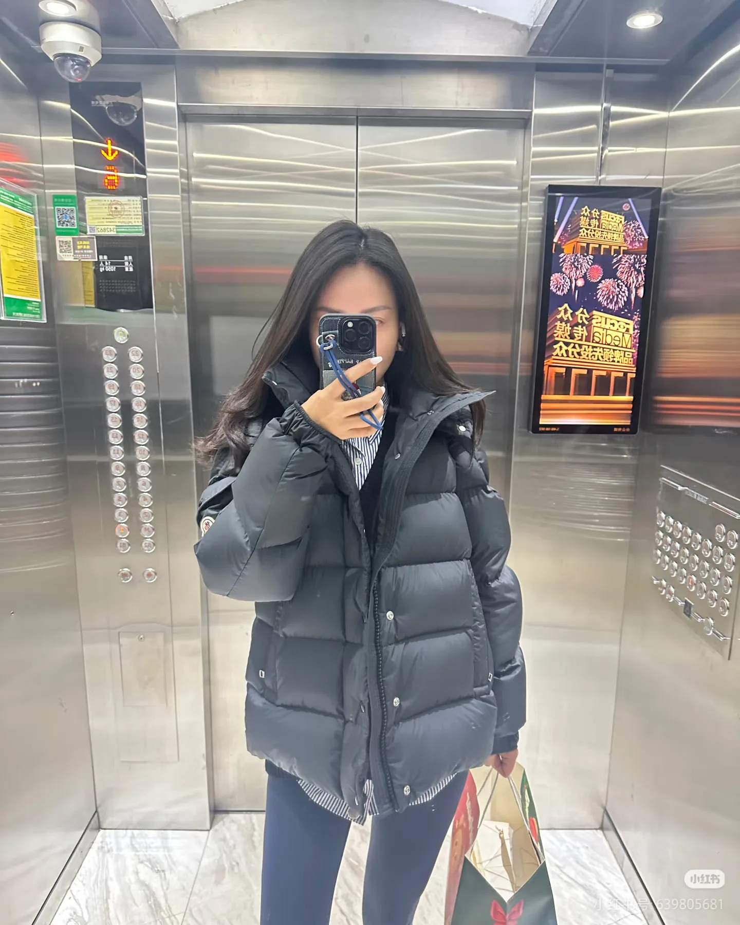 Куртки И Пуховики Женские Moncler 18044304