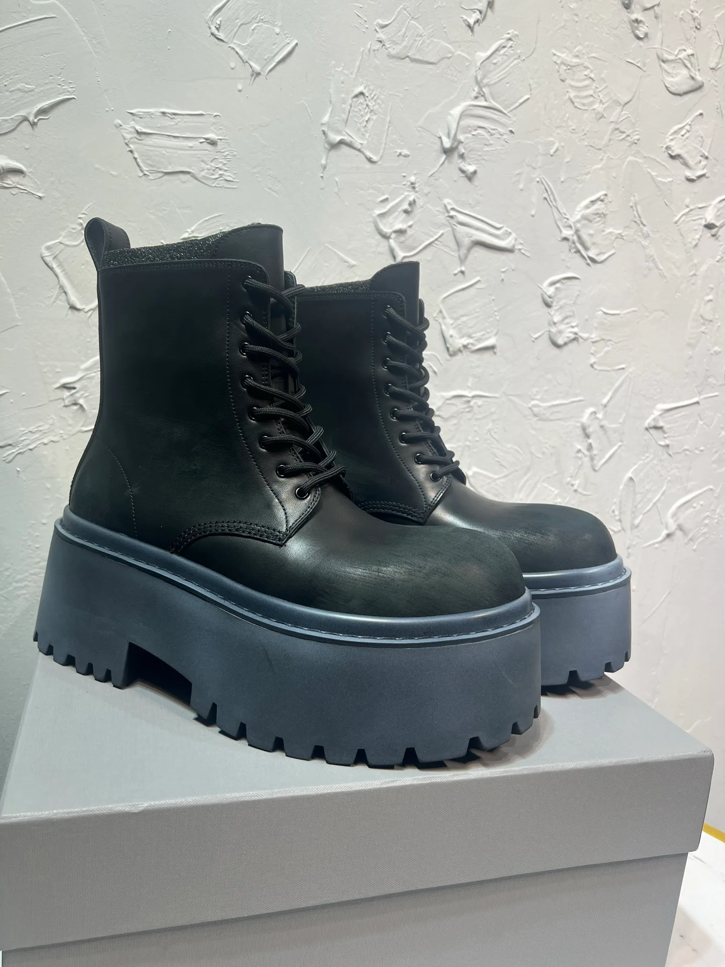 Ботинки Мужские Balenciaga 18225216