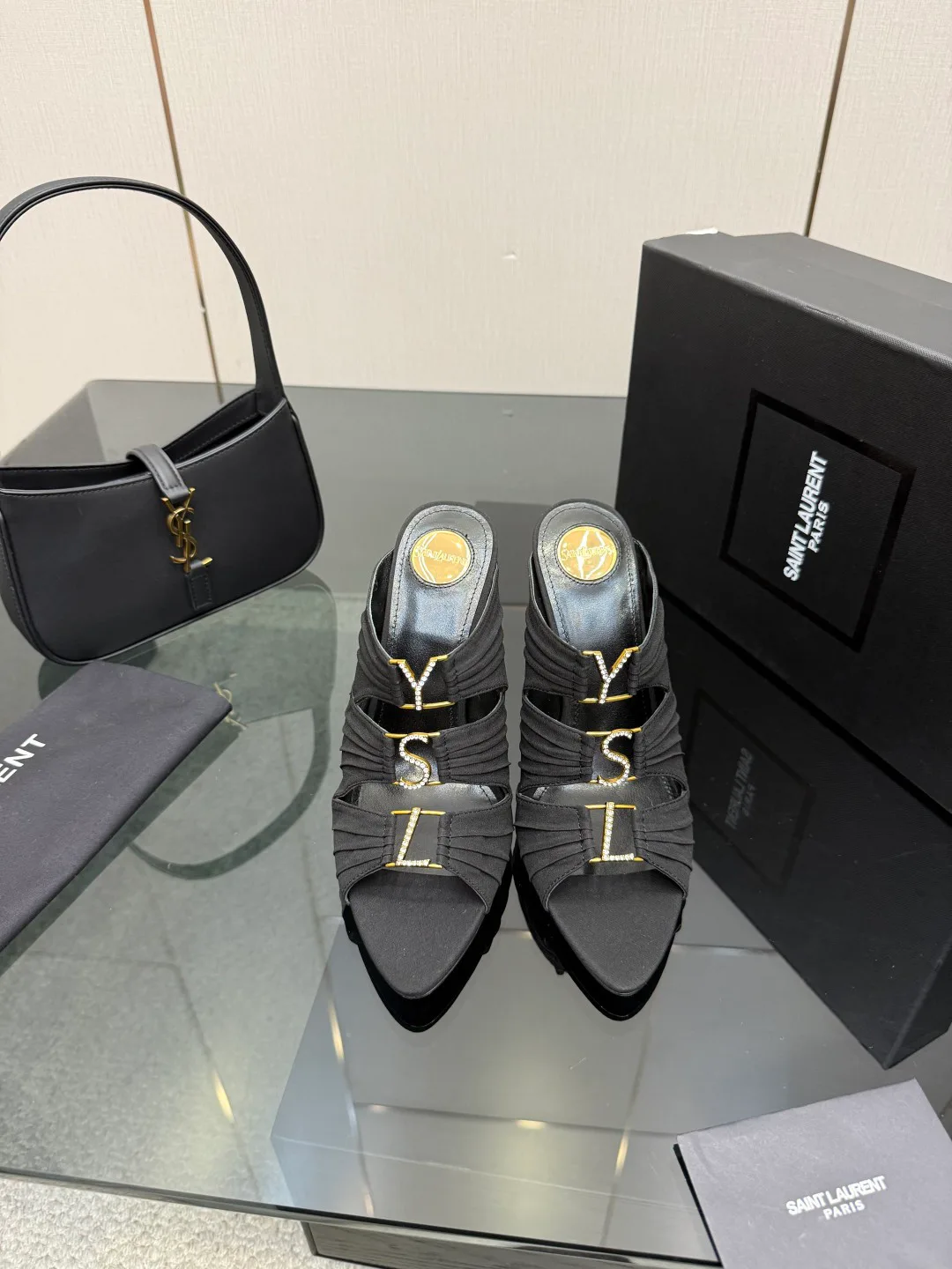 Босоножки Женские Saint Laurent 601444