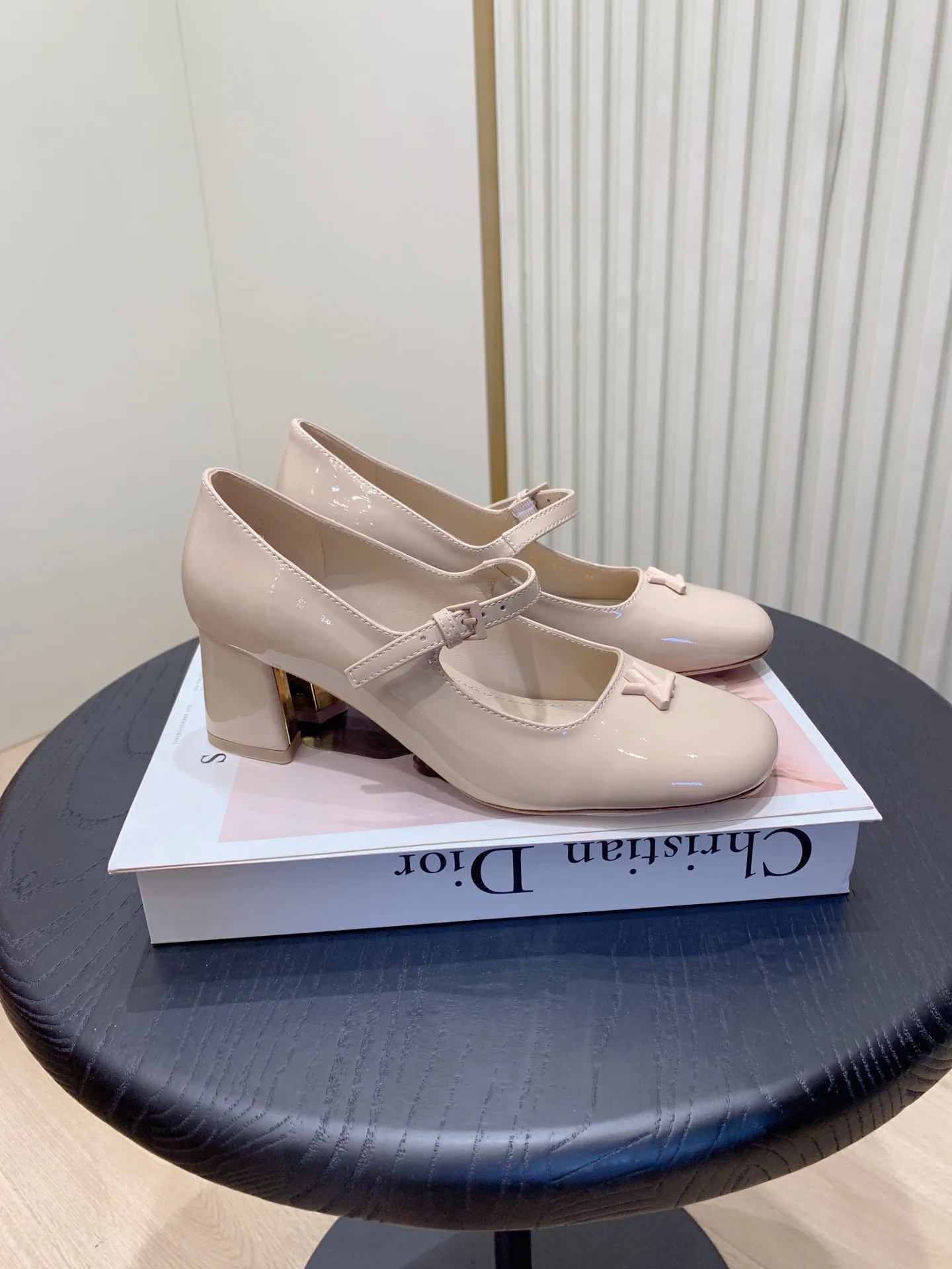 Туфли Женские Louis Vuitton 1834441