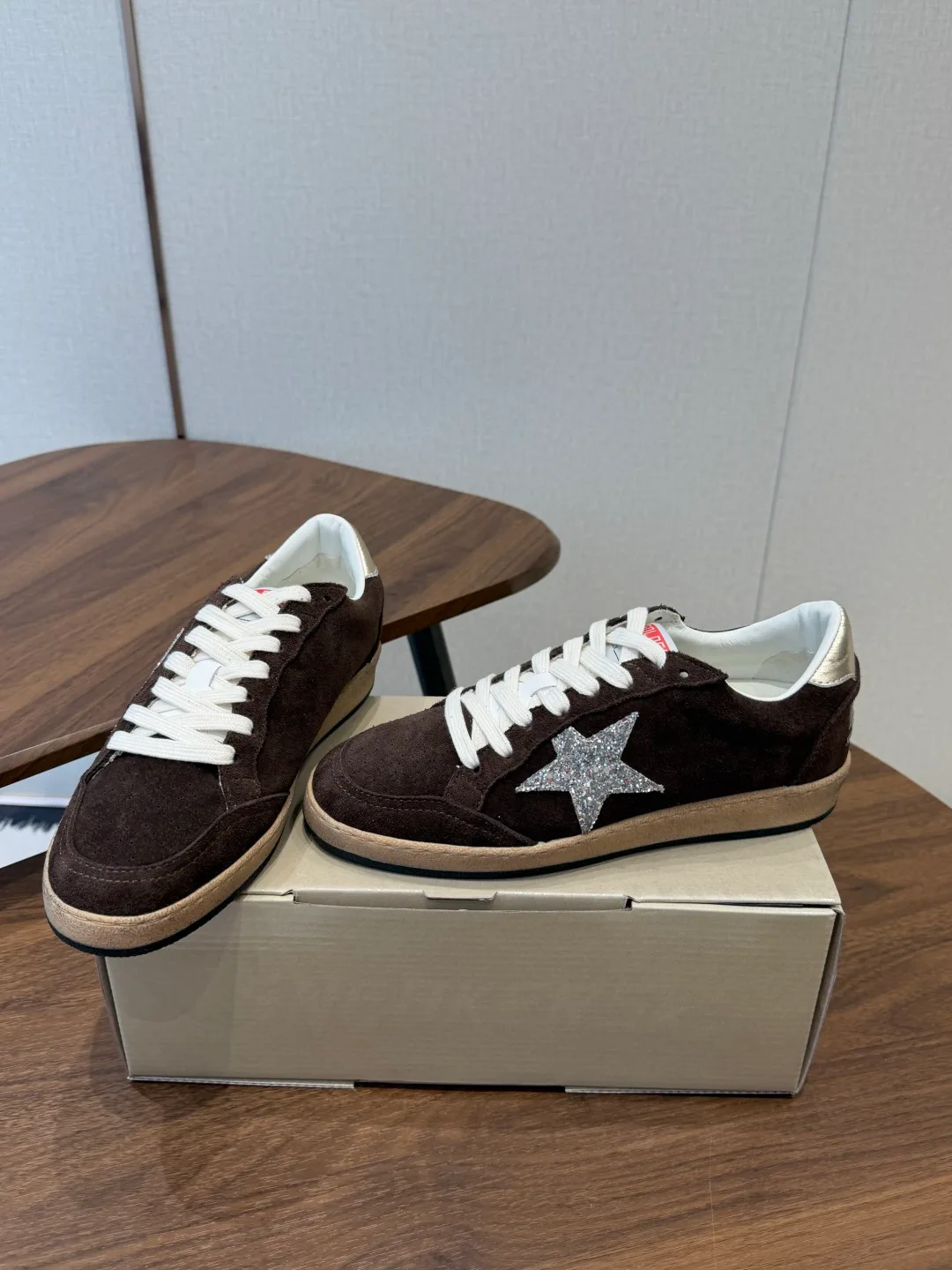 Кроссовки Женские Golden Goose 18357246