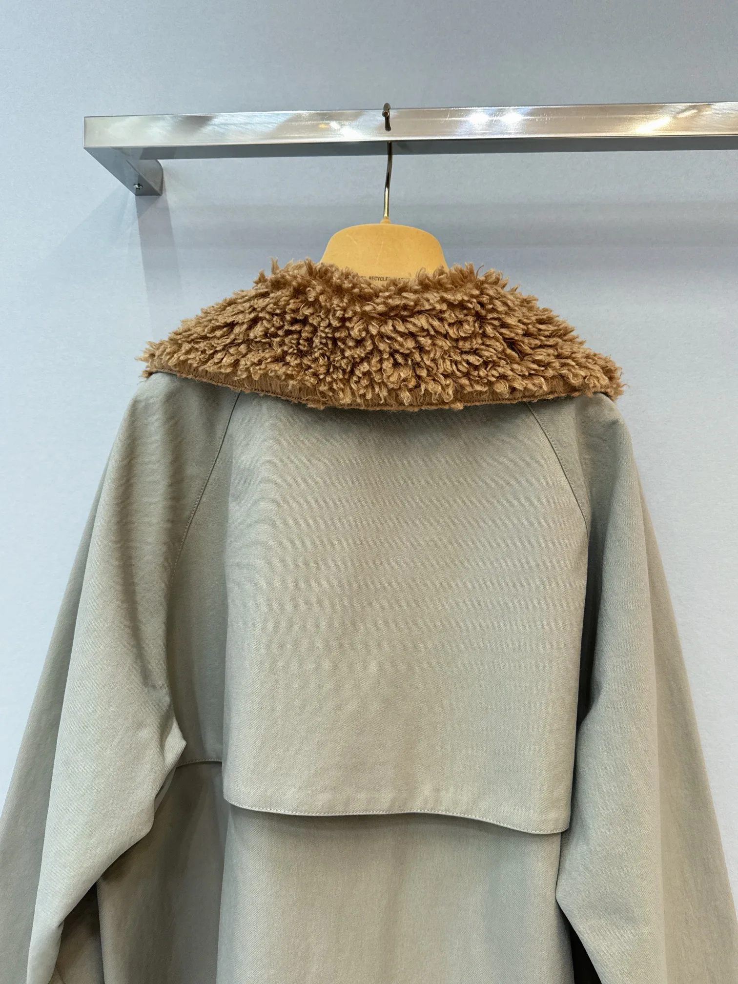 Куртки И Пуховики Женские Miu Miu 30030