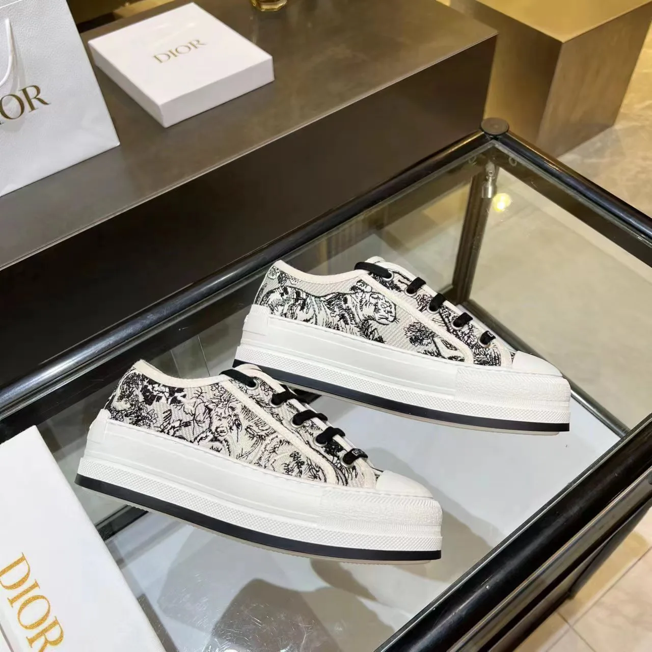 Кроссовки Женские Christian Dior 11463105