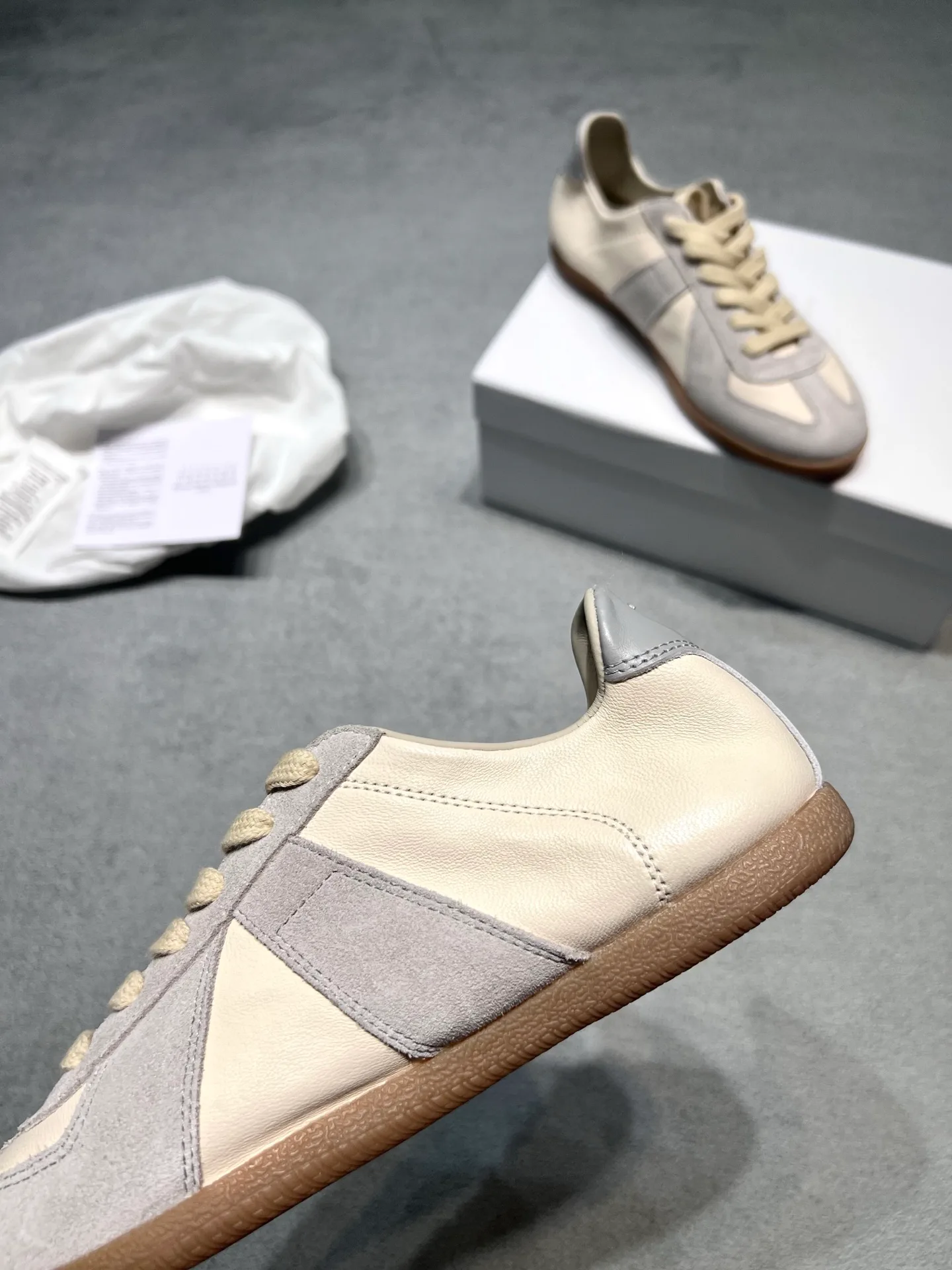 Кроссовки Женские Maison Margiela 18366871