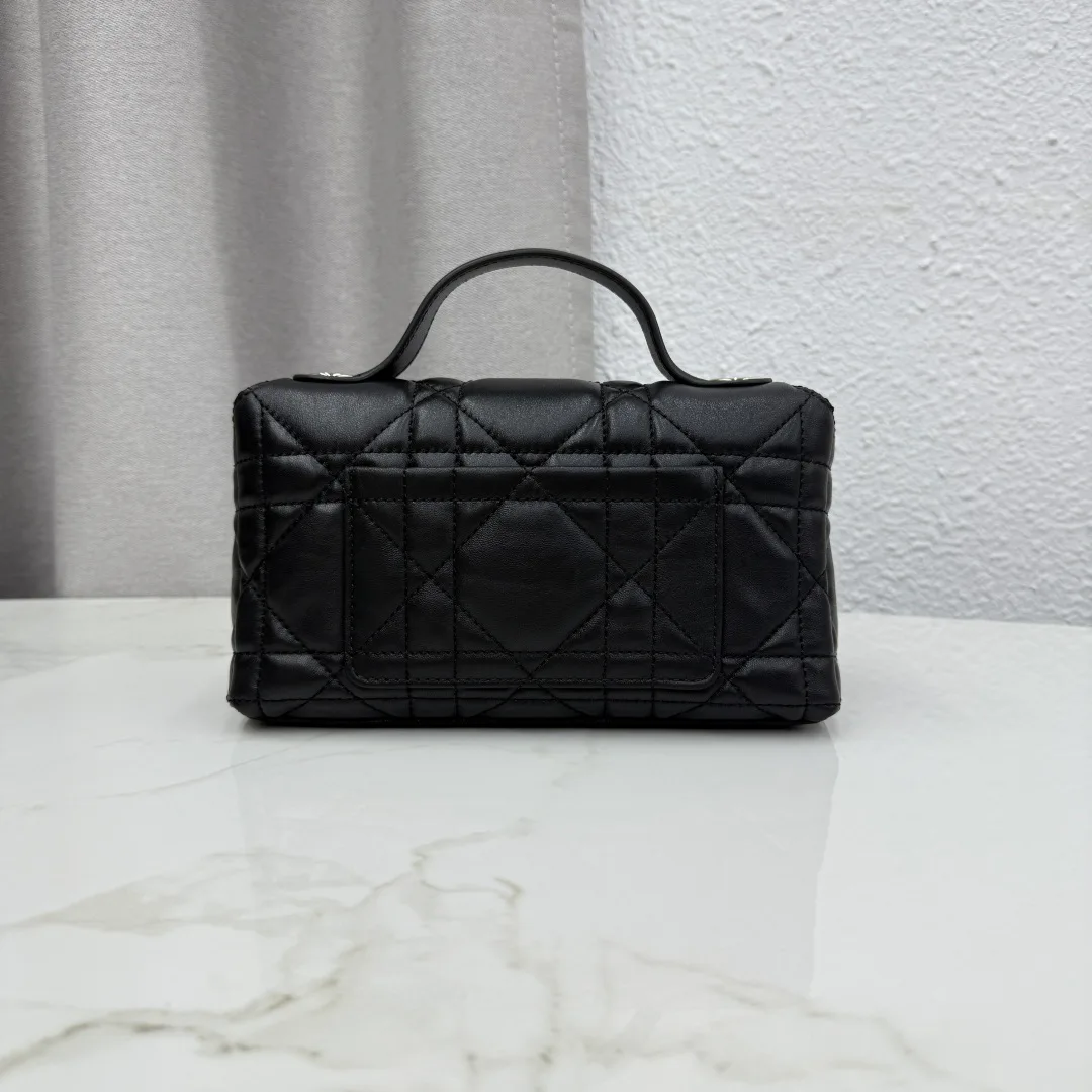 Классические Сумки Женские Christian Dior 16848243