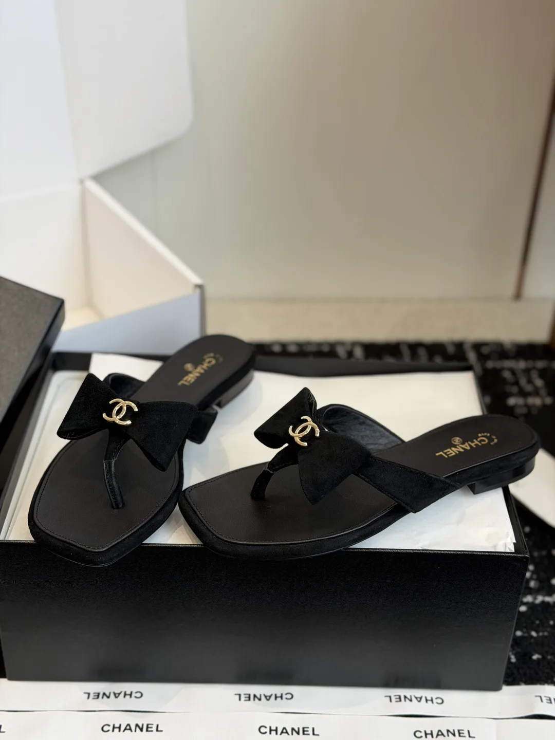 Шлепанцы Женские Chanel 17740569