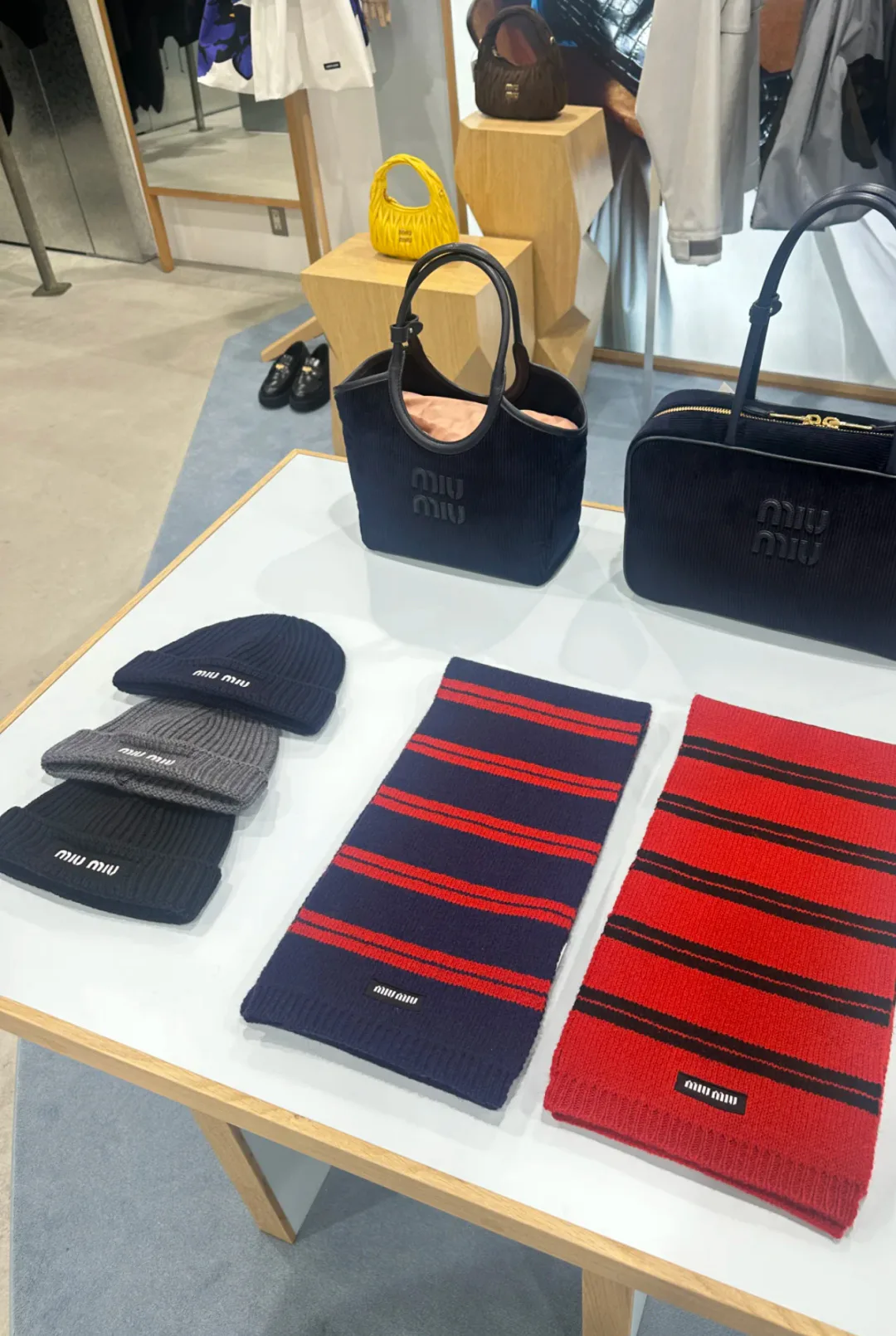 Шарфы Miu Miu 295316