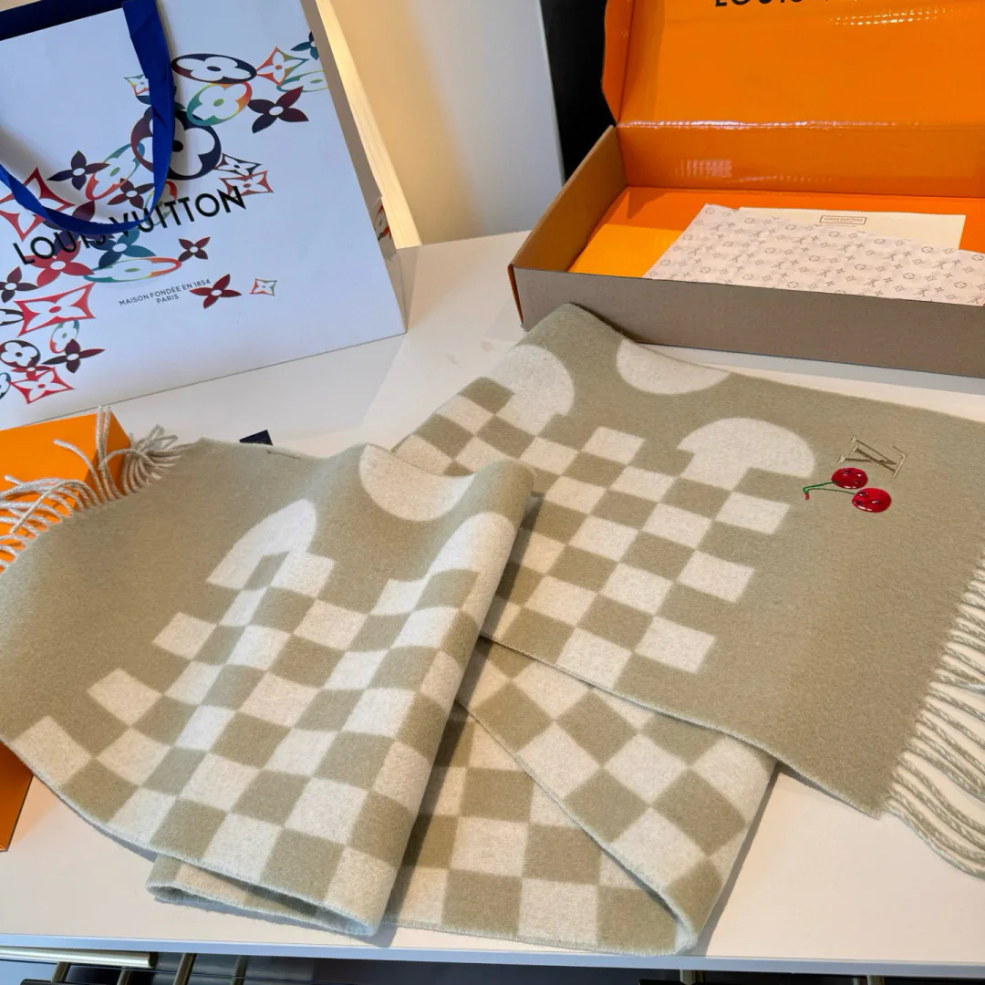 Шарфы Louis Vuitton 920481