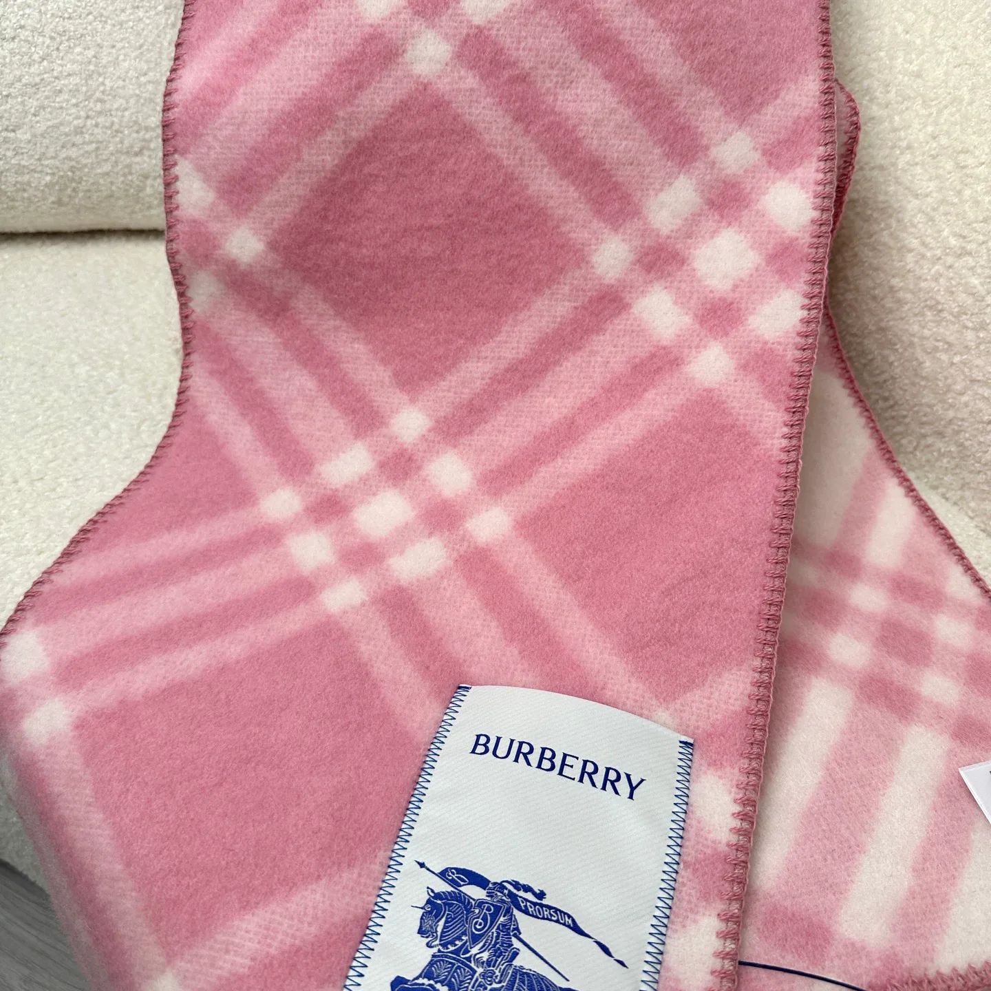 Шарфы Burberry 4433417