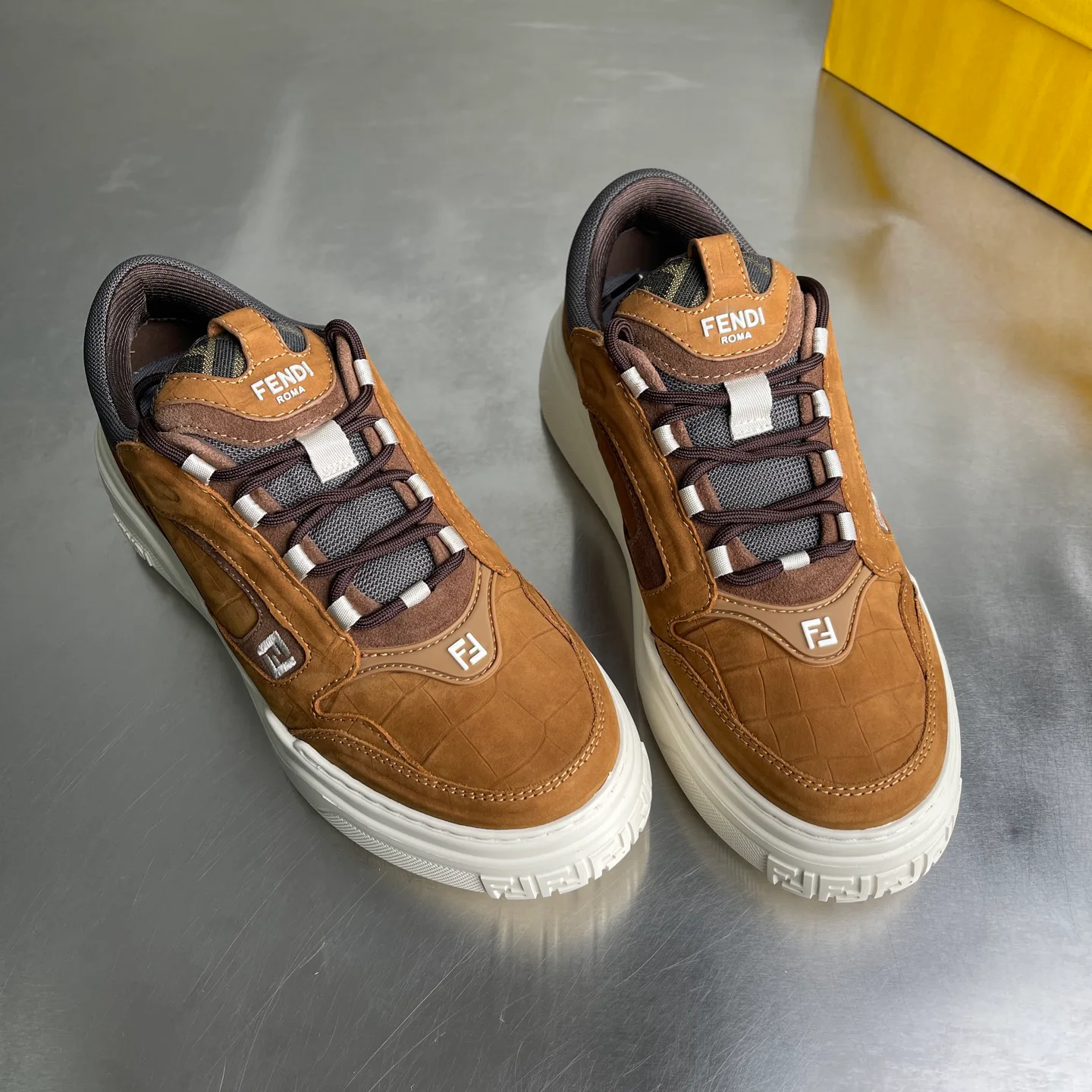 Кроссовки Мужские Fendi 9464405