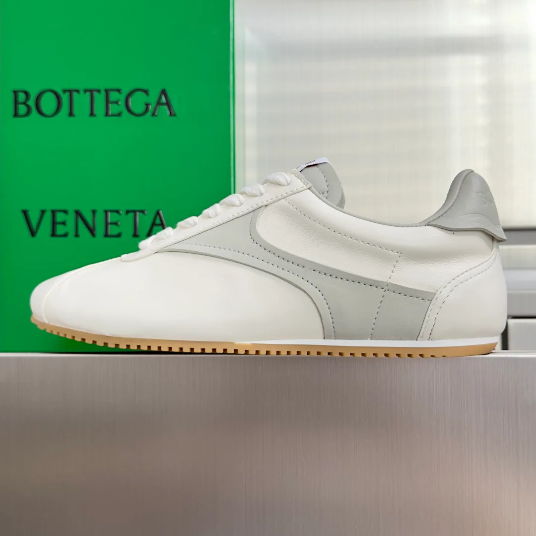 Кроссовки Женские Bottega Veneta 18125571