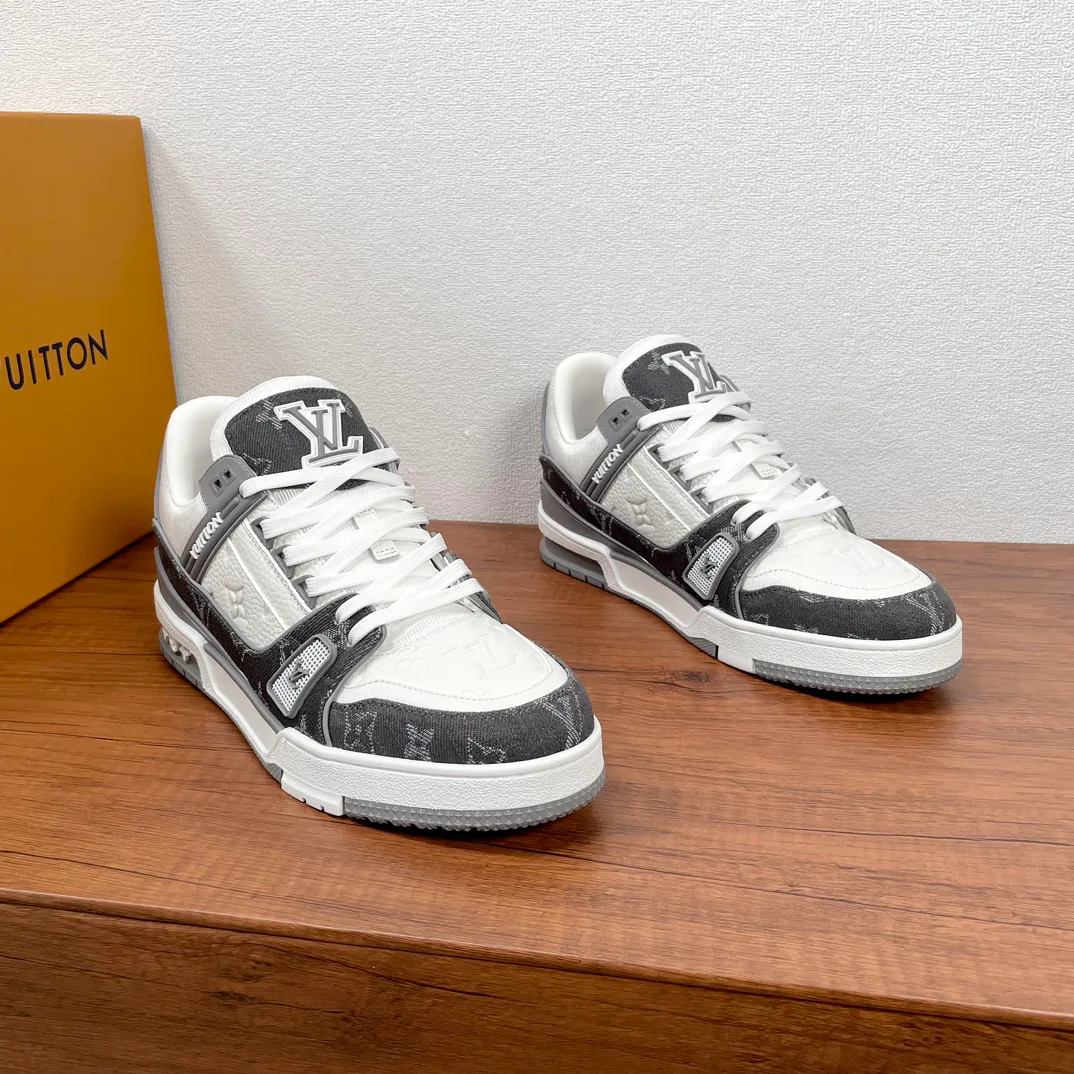 Кроссовки Женские Louis Vuitton 2556236