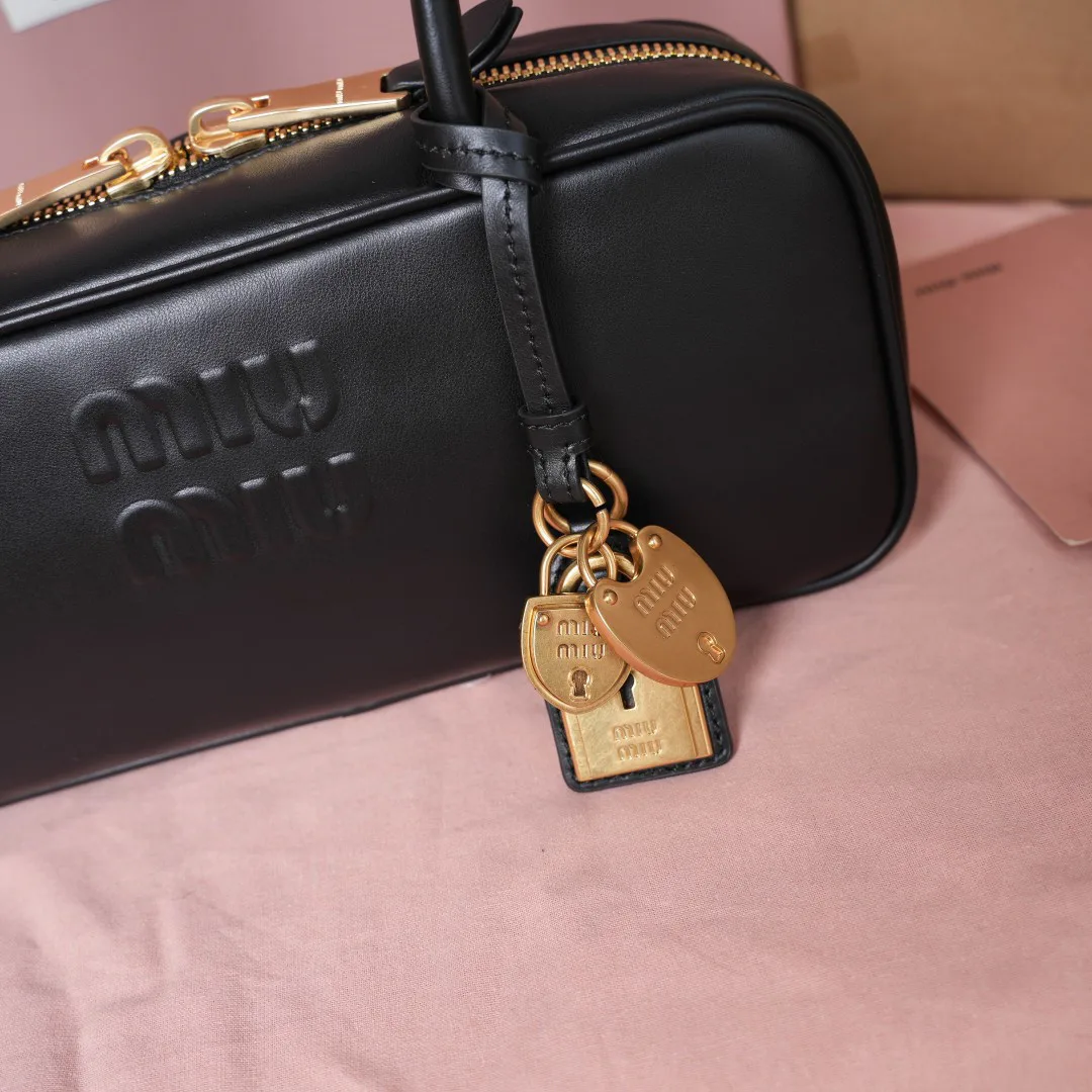 Классические Сумки Женские Miu Miu 11402794